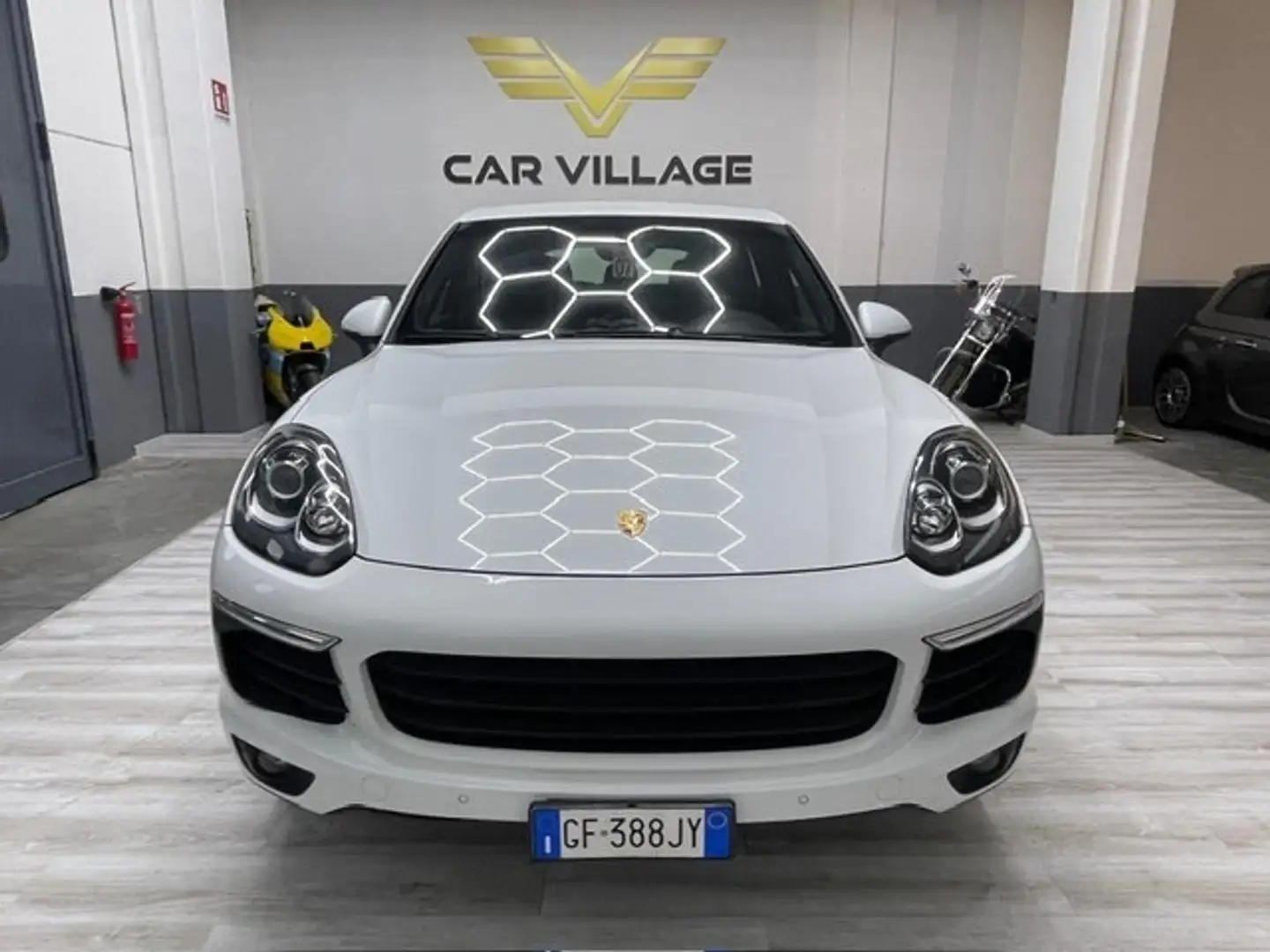 Porsche Cayenne Cayenne 3.0 Diesel Wit - 1