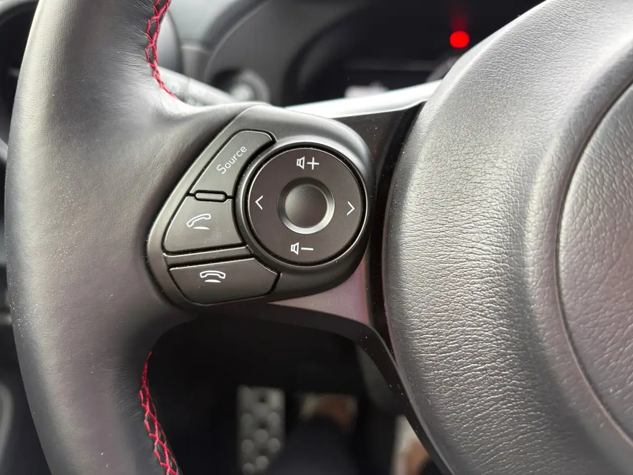 Subaru BRZ снимка Subaru BRZ