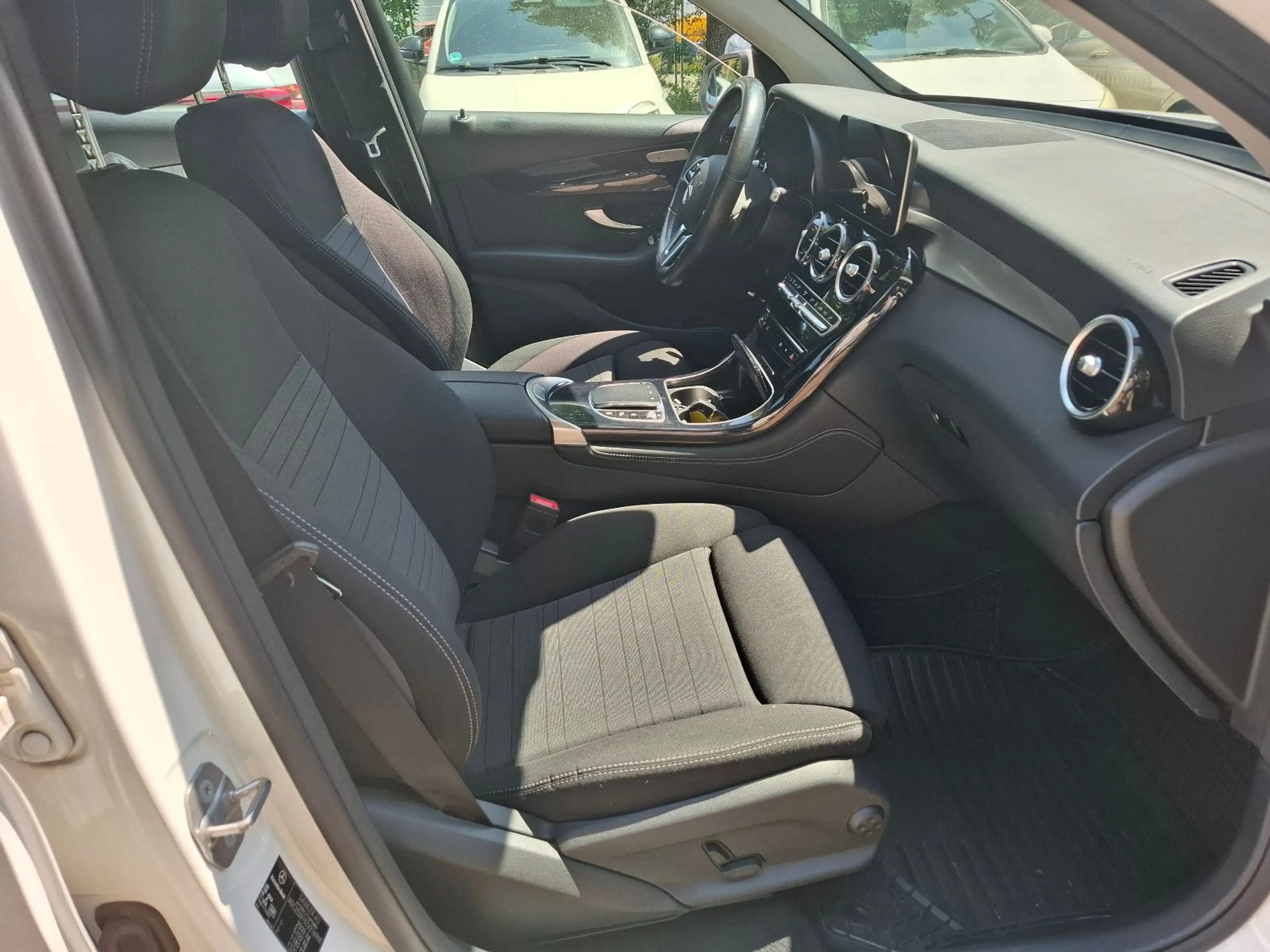 Mercedes-Benz GLC 220 d 4Matic*Kamera*Garagenwagen*Face-Lift* — photo 12