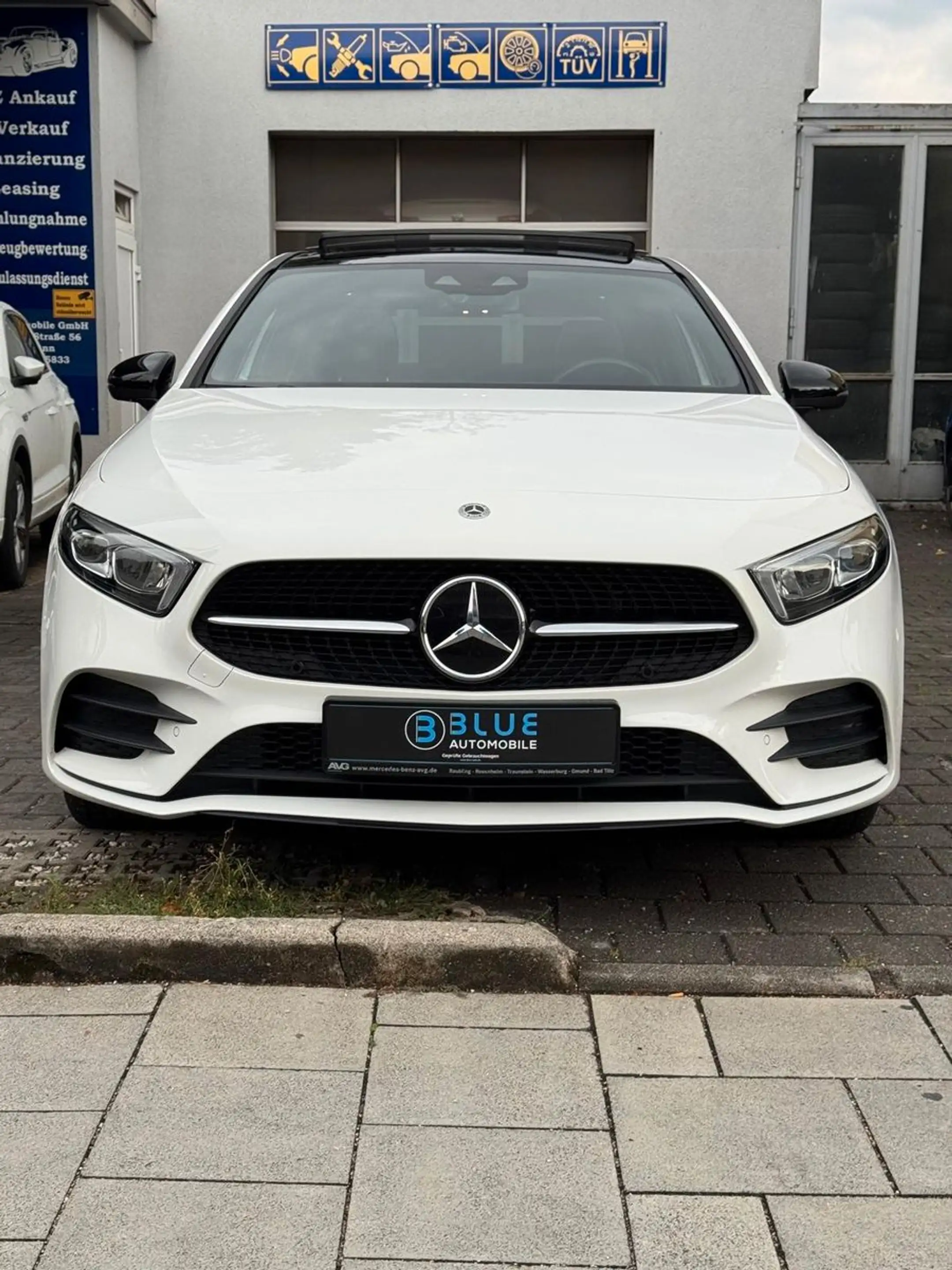 Mercedes-Benz A 250 e Lim. Edition AMG Line*MBUX*PANO*ACC*NAVI* — photo 2