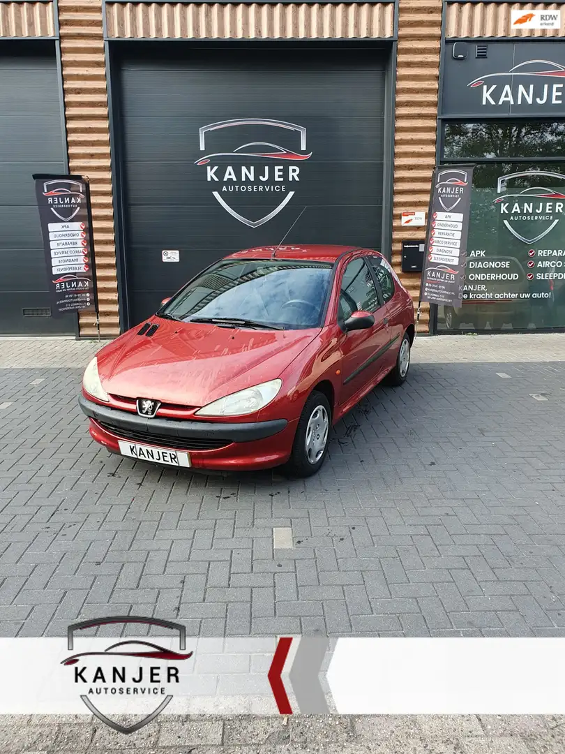 Peugeot 206 1.4 XT NIEUWE APK 116DKM LAGE KM Rood - 1