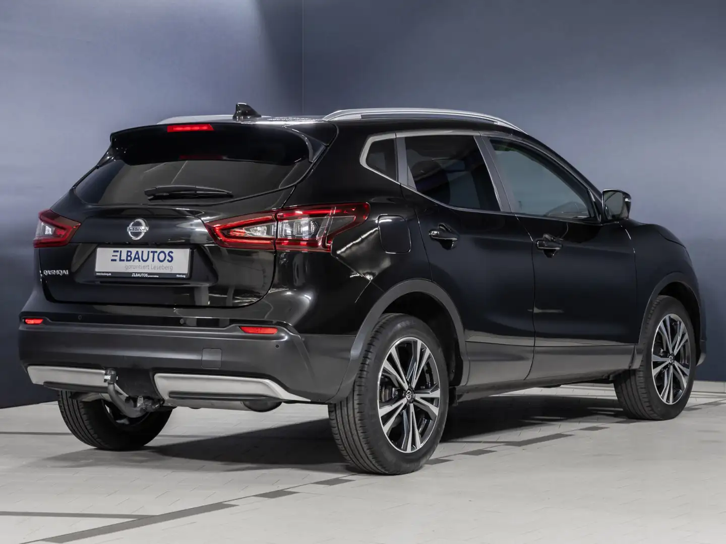 Nissan Qashqai Qashqai 1.3 DIG-T N-Connecta DCT Pano/360°/SHZ Schwarz - 2