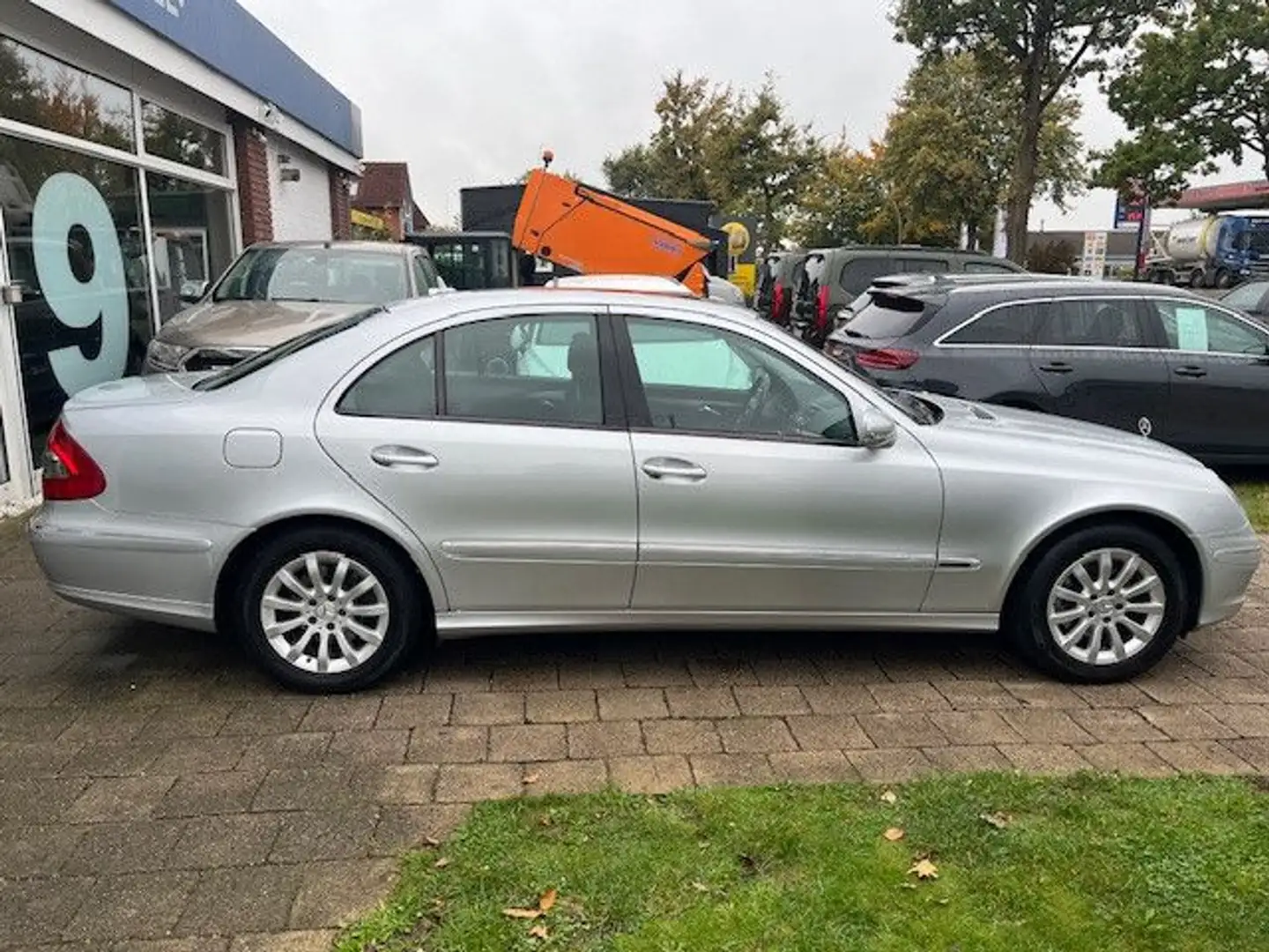 Mercedes-Benz E 200 K ELEGANCE  AUT EGSD SHZ ALLWET. 1HD Argent - 2