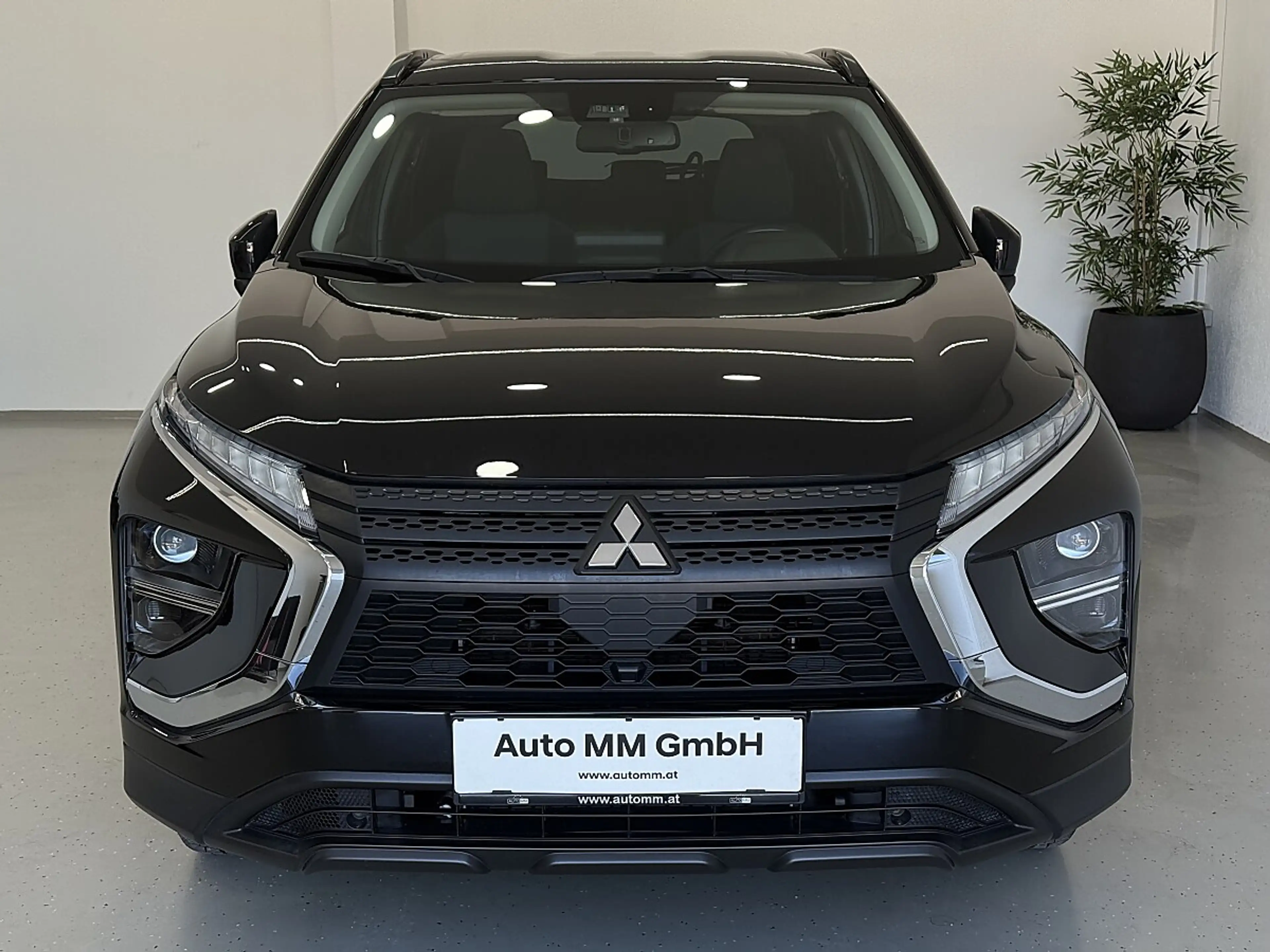 Mitsubishi Eclipse Cross 2,4 PHEV 4WD Intense CVT Aut. — photo 4