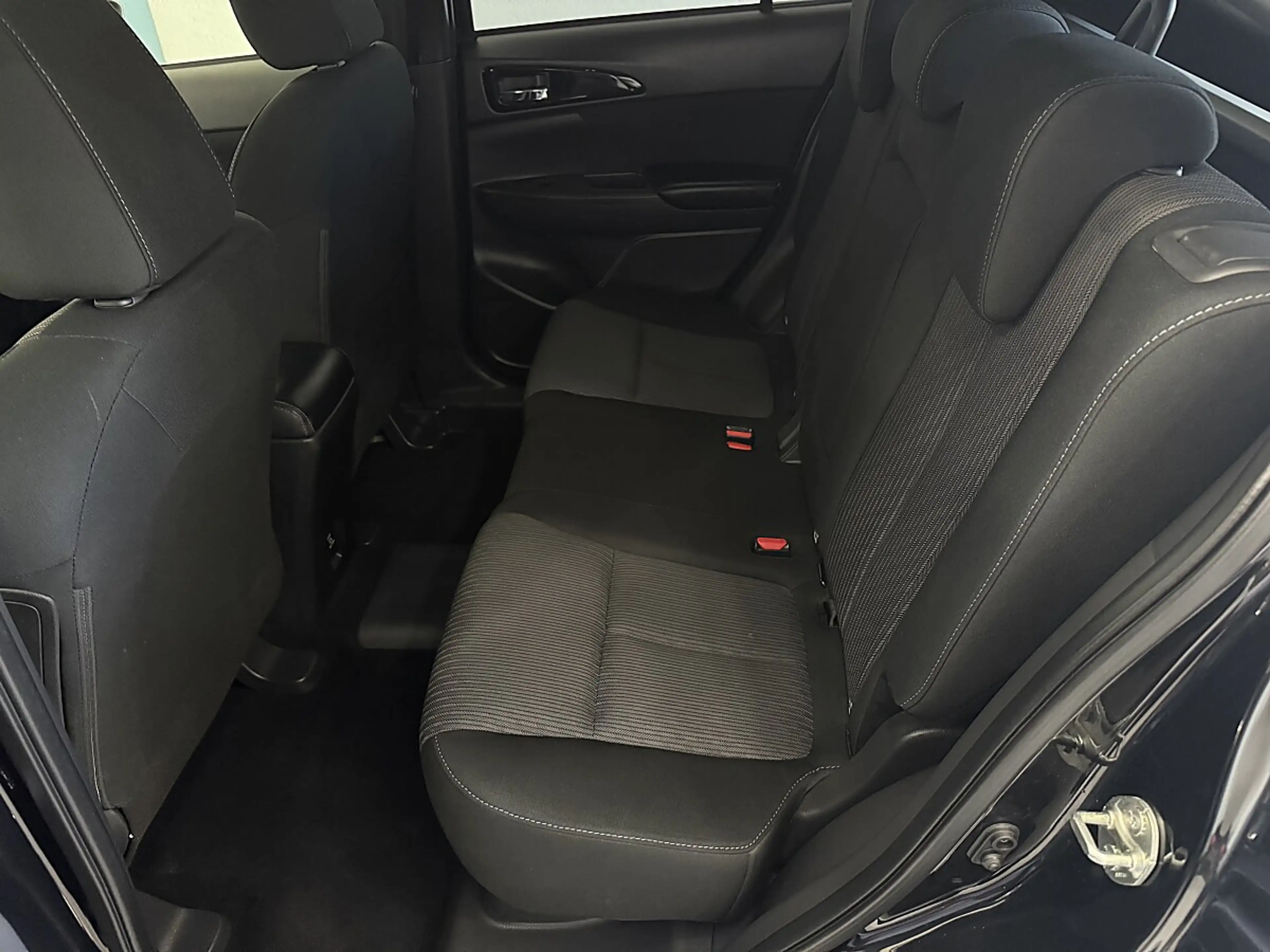 Mitsubishi Eclipse Cross 2,4 PHEV 4WD Intense CVT Aut. — photo 15