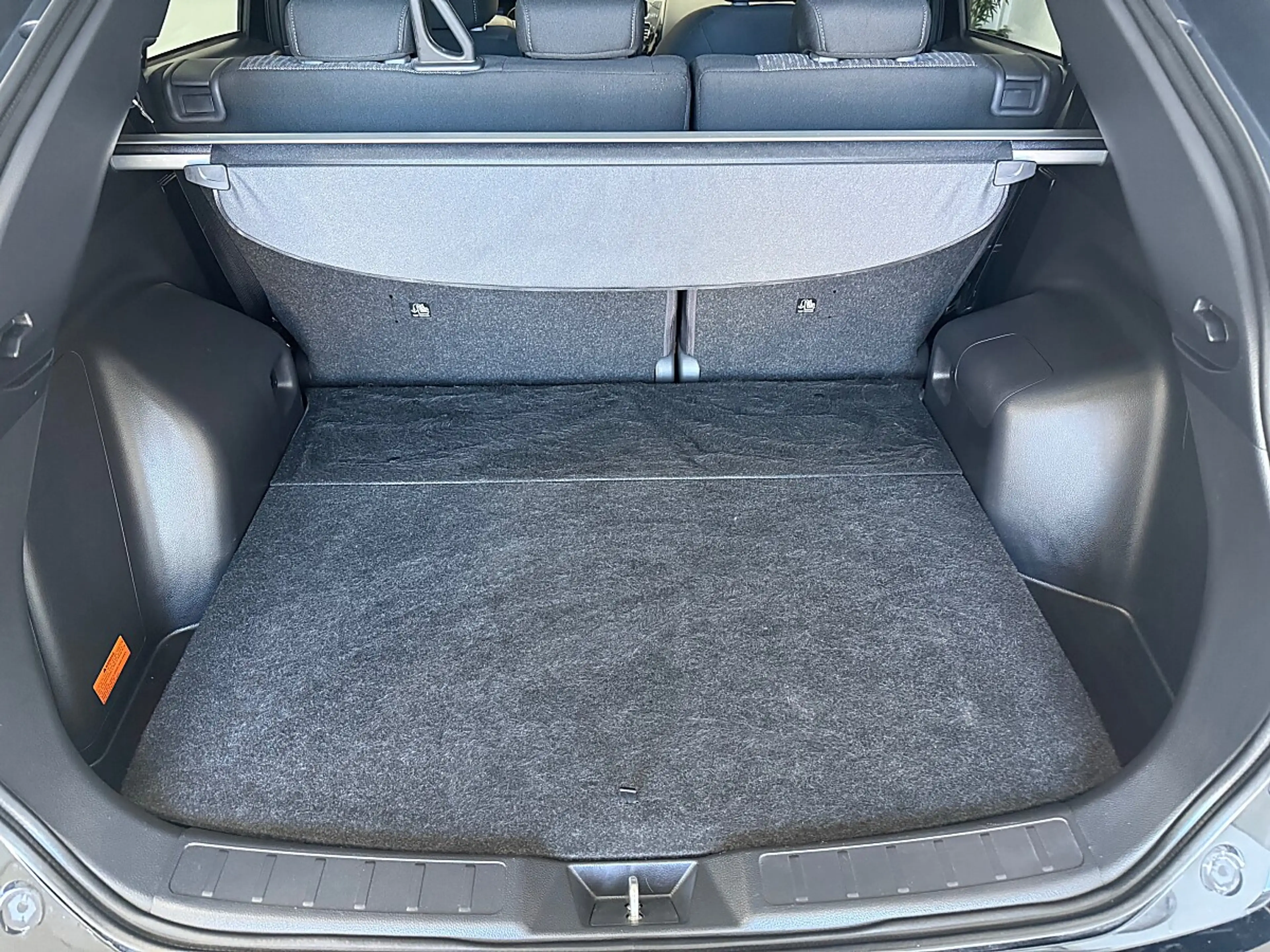 Mitsubishi Eclipse Cross 2,4 PHEV 4WD Intense CVT Aut. — photo 13