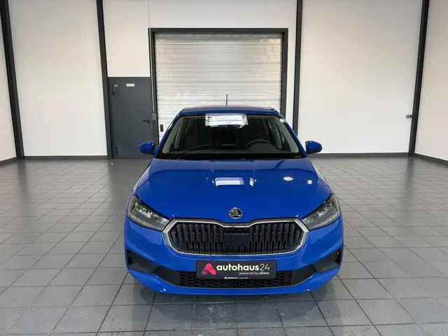 Skoda Fabia view 2