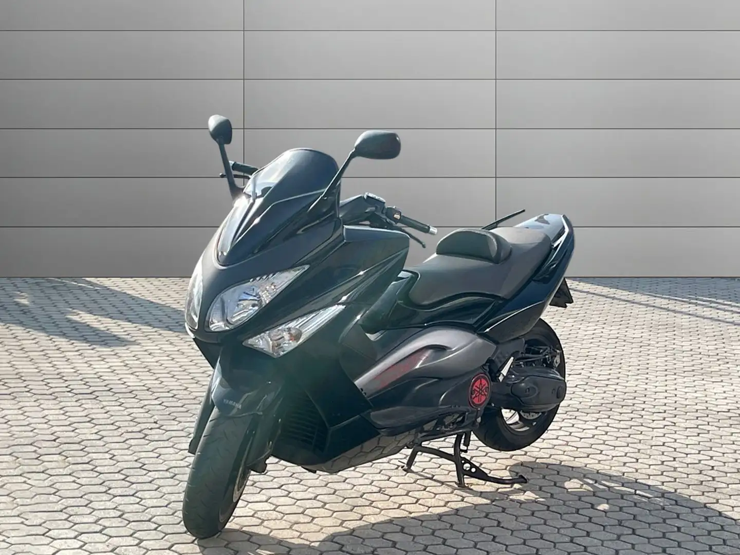 Yamaha XP 500A Abs Zwart - 2