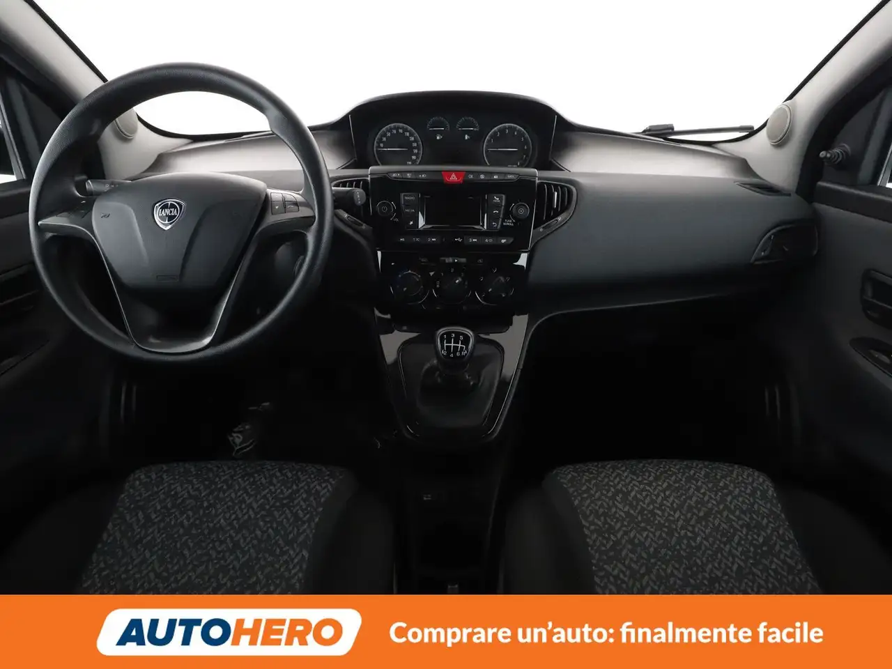 Lancia Ypsilon 2021 — фото 12