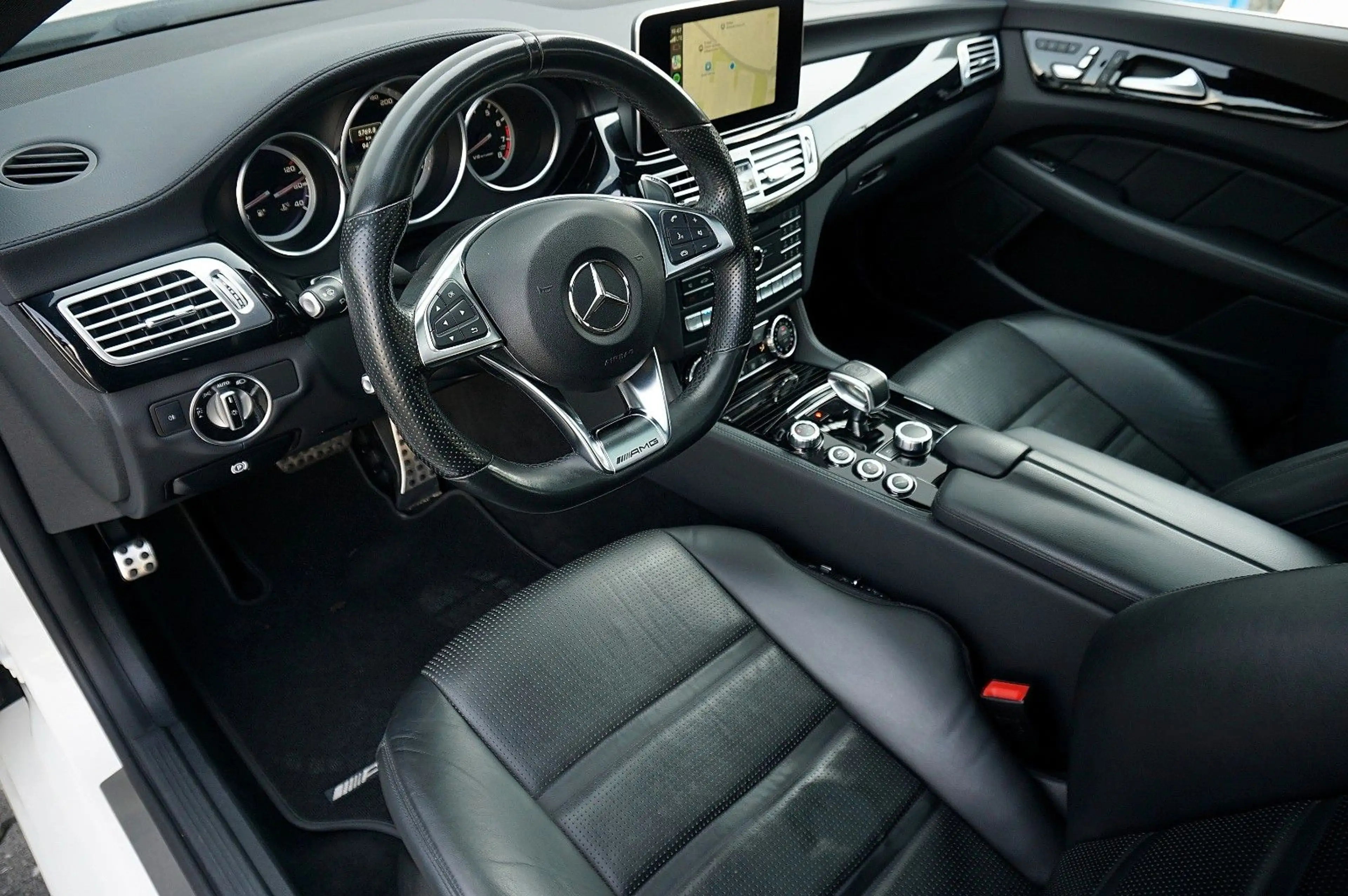 Mercedes-Benz CLS 63 AMG 4M SB *UNFALLFREI *100% DEUTSCH *VOLL — photo 9