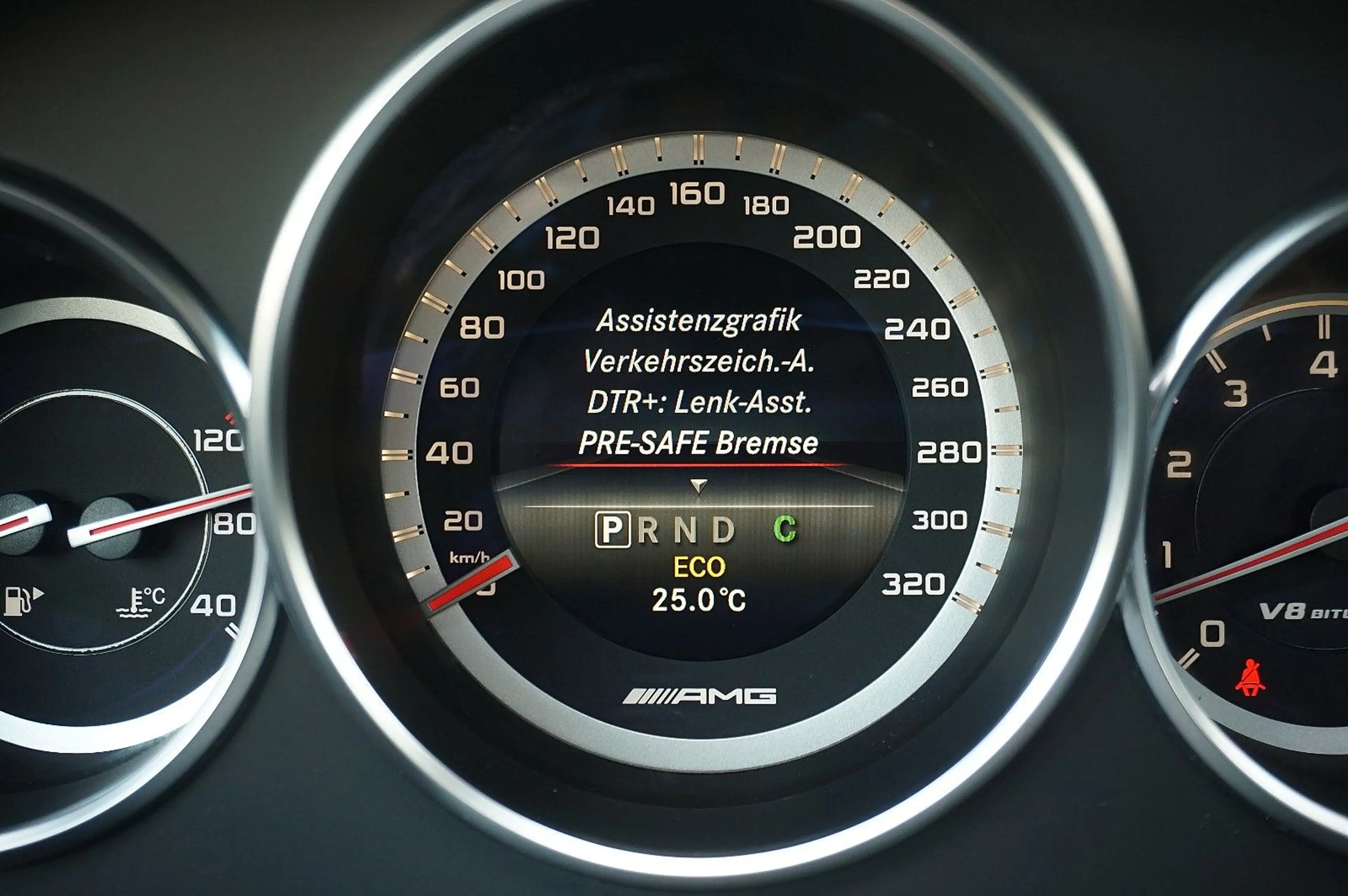 Mercedes-Benz CLS 63 AMG 4M SB *UNFALLFREI *100% DEUTSCH *VOLL — photo 13