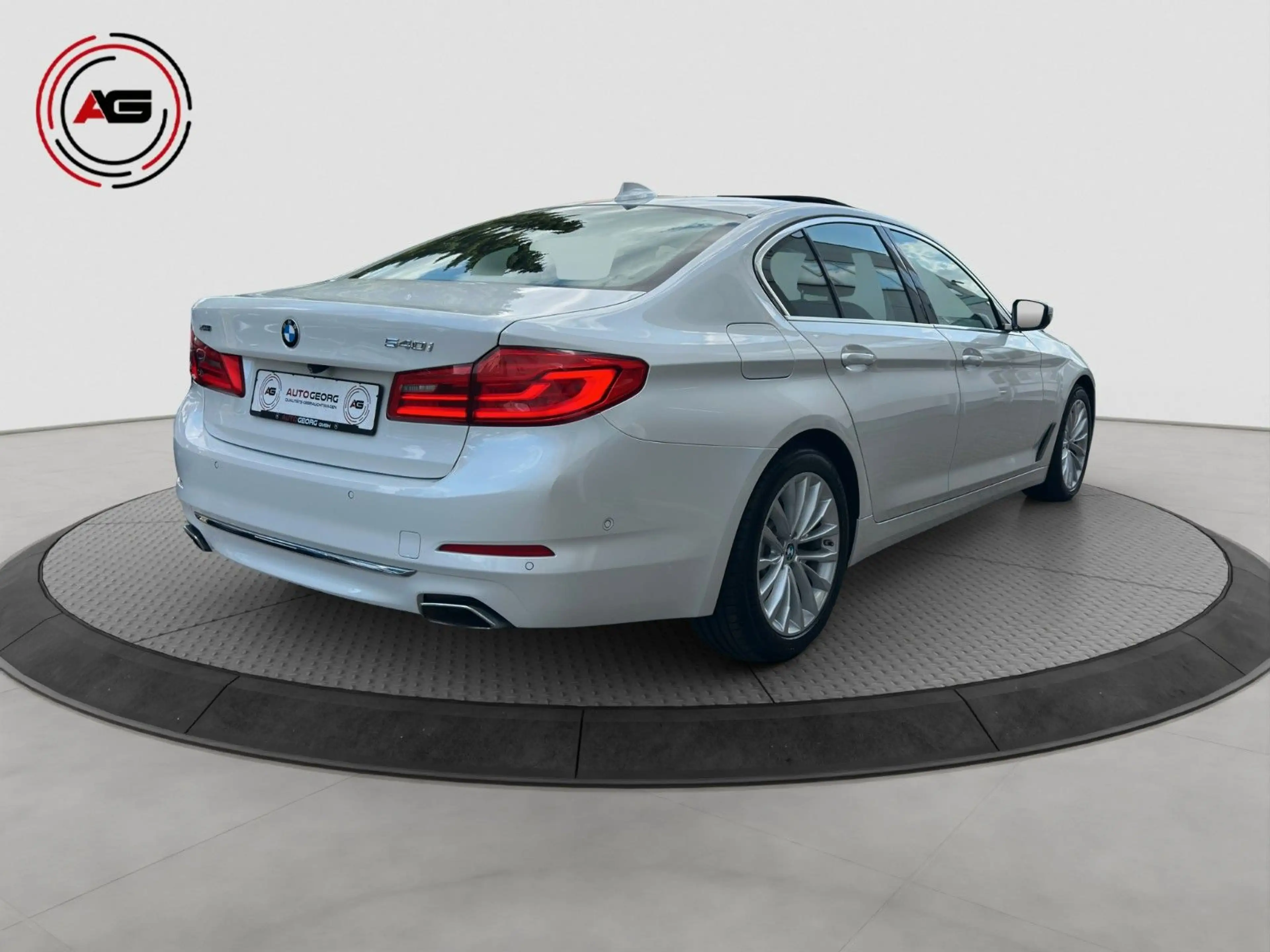 BMW 540 i xDr Luxury AD.LED ACC GLASD HUD KAMERA AHK — photo 6