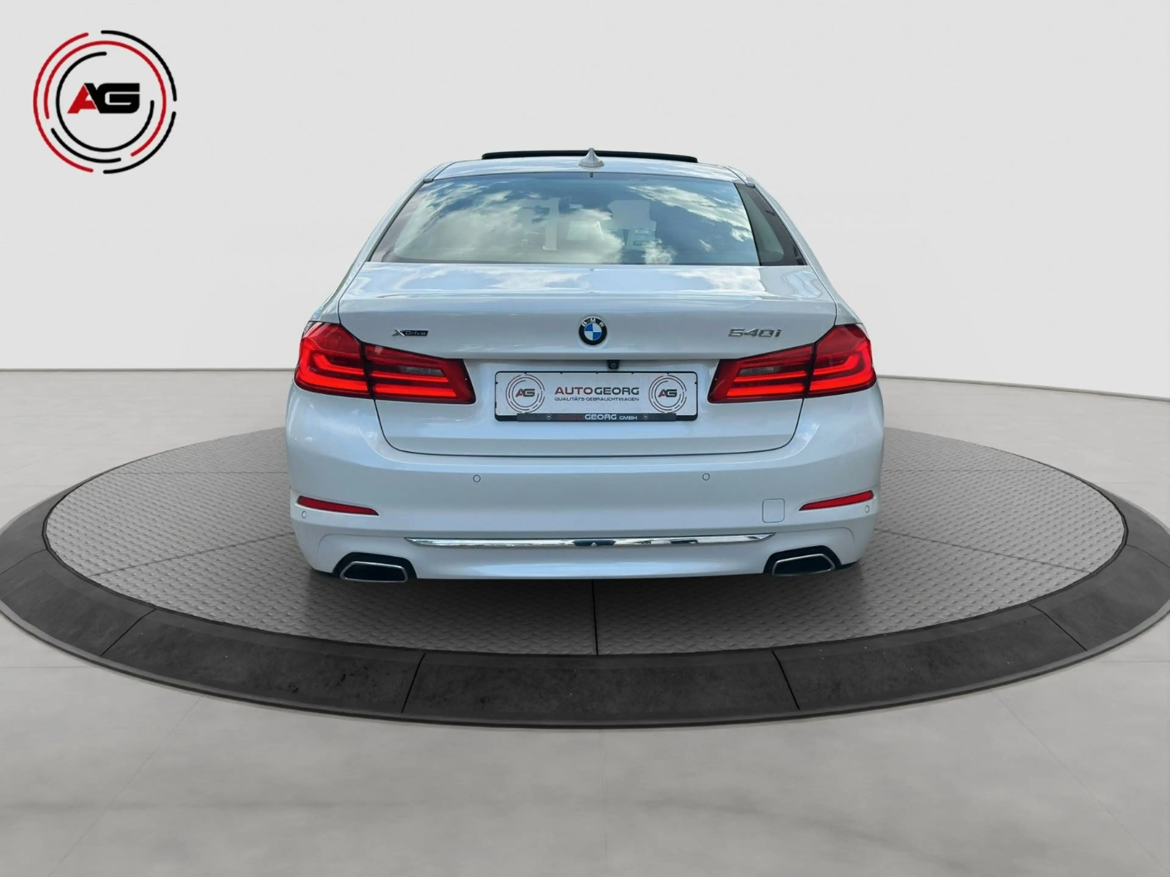 BMW 540 i xDr Luxury AD.LED ACC GLASD HUD KAMERA AHK — photo 5