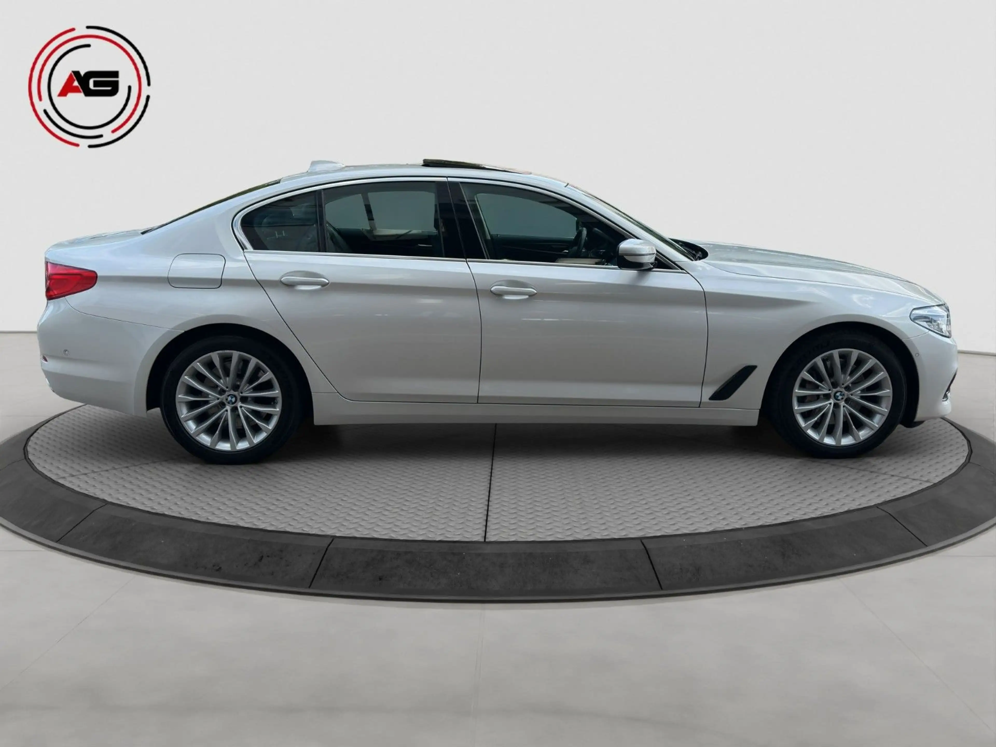 BMW 540 i xDr Luxury AD.LED ACC GLASD HUD KAMERA AHK — photo 7