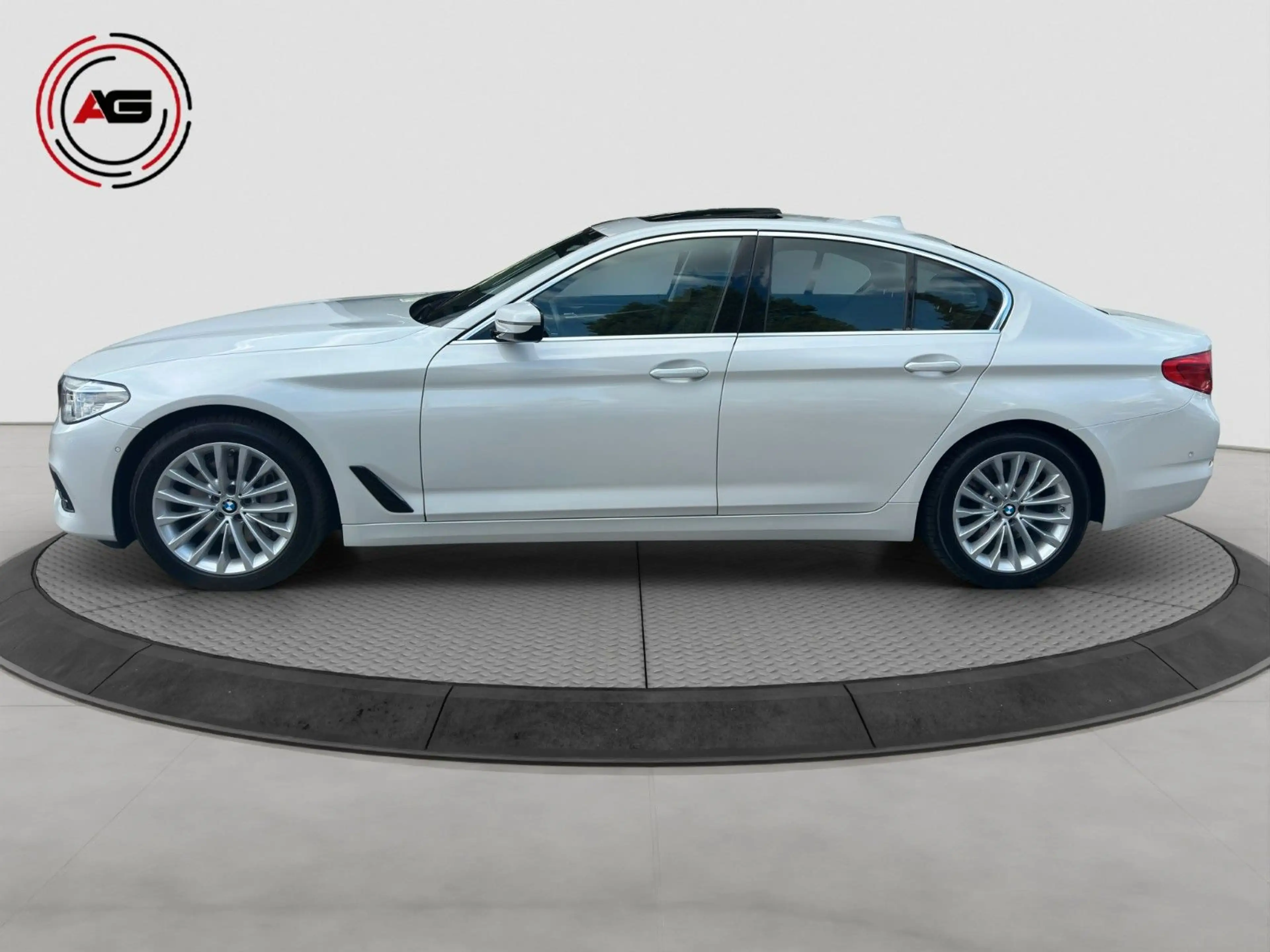 BMW 540 i xDr Luxury AD.LED ACC GLASD HUD KAMERA AHK — photo 3