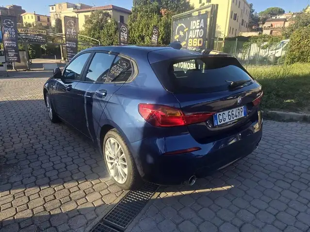 BMW 1 Series view 4