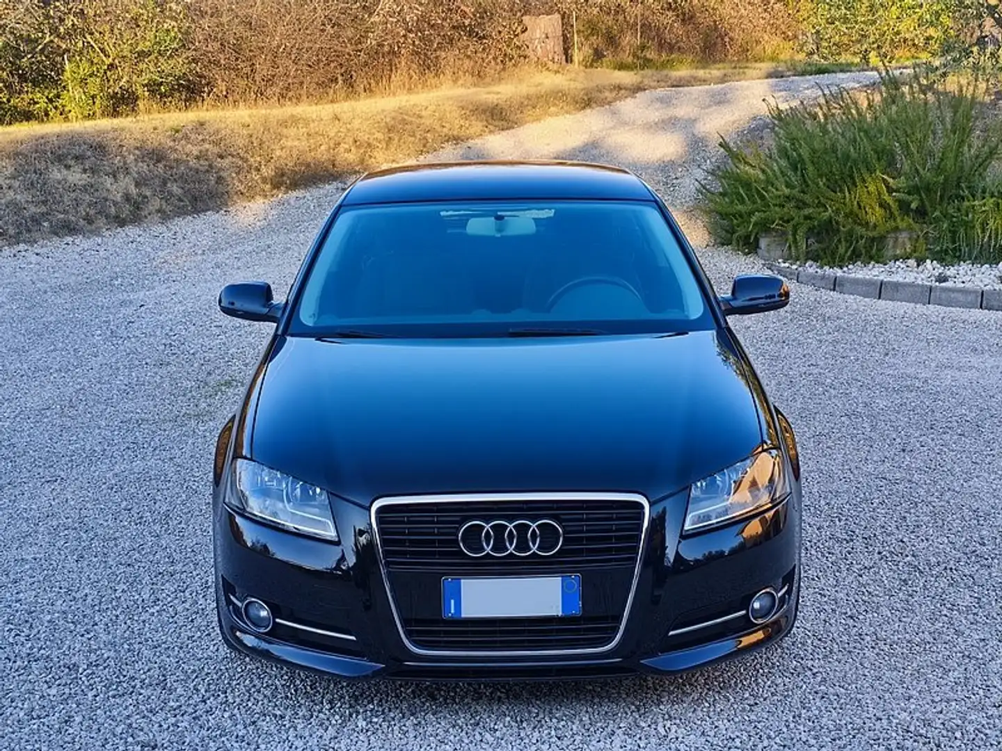 Audi A3 A3 3p 1.6 tdi 90cv Young Edition Nero - 2