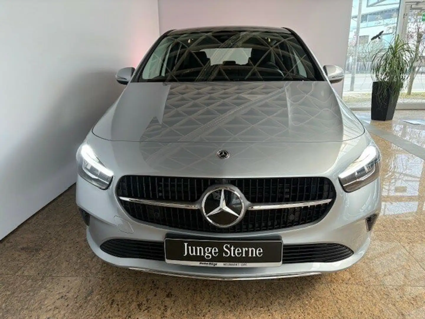 Mercedes-Benz B 200 B 200 d Progressive Line Adv. Plus/AHK/Memory Navi Silber - 2