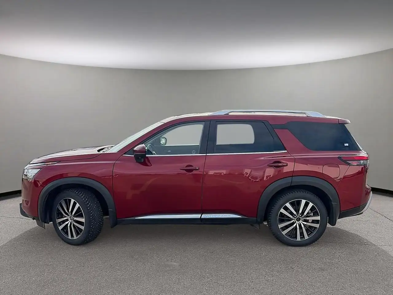 Nissan Pathfinder снимка Nissan Pathfinder