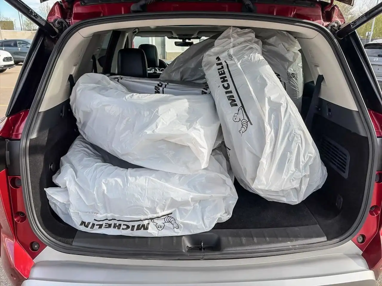 Nissan Pathfinder снимка Nissan Pathfinder