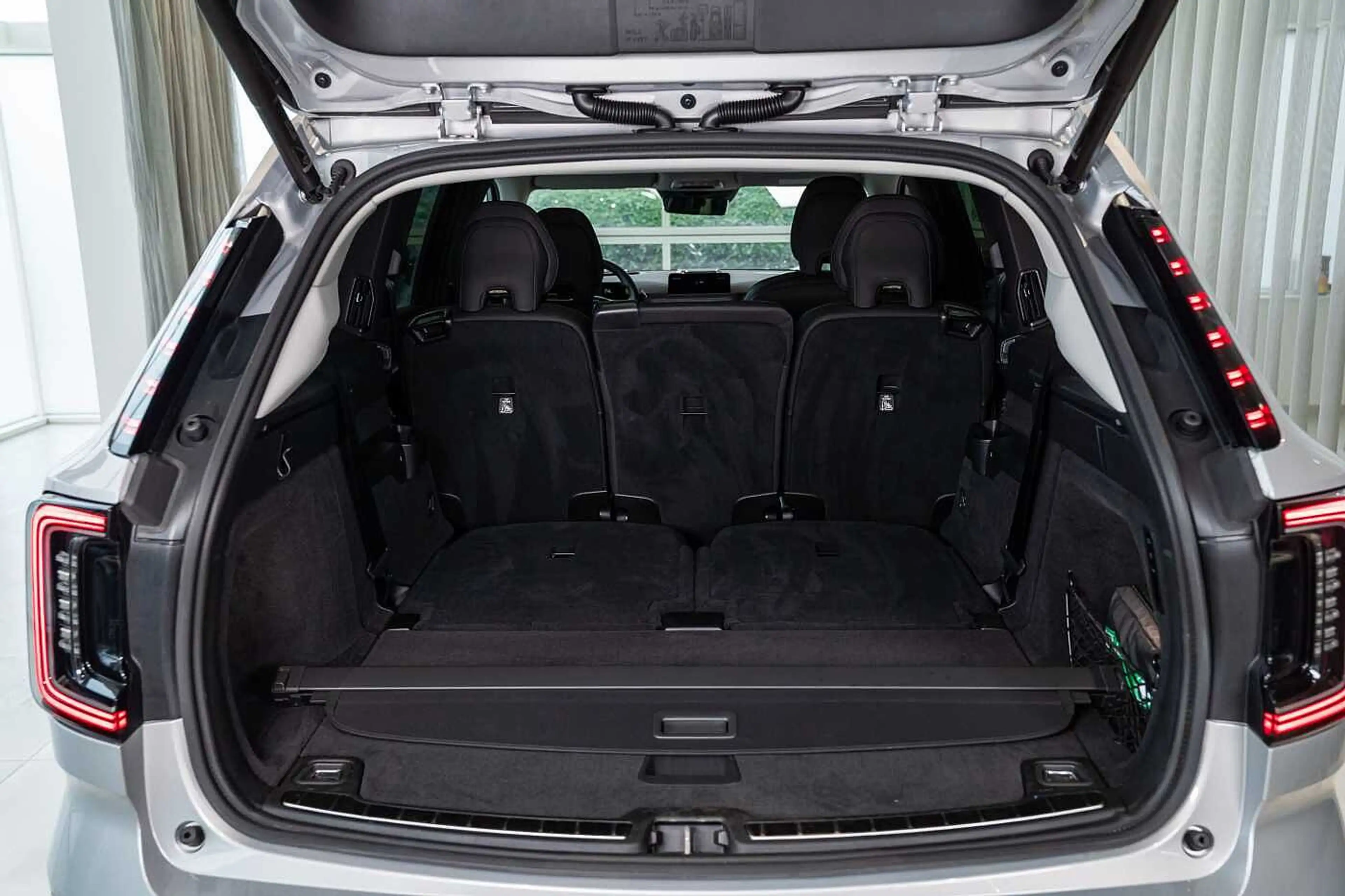 Volvo EX90 Plus Twin Motor 7 places — photo 14