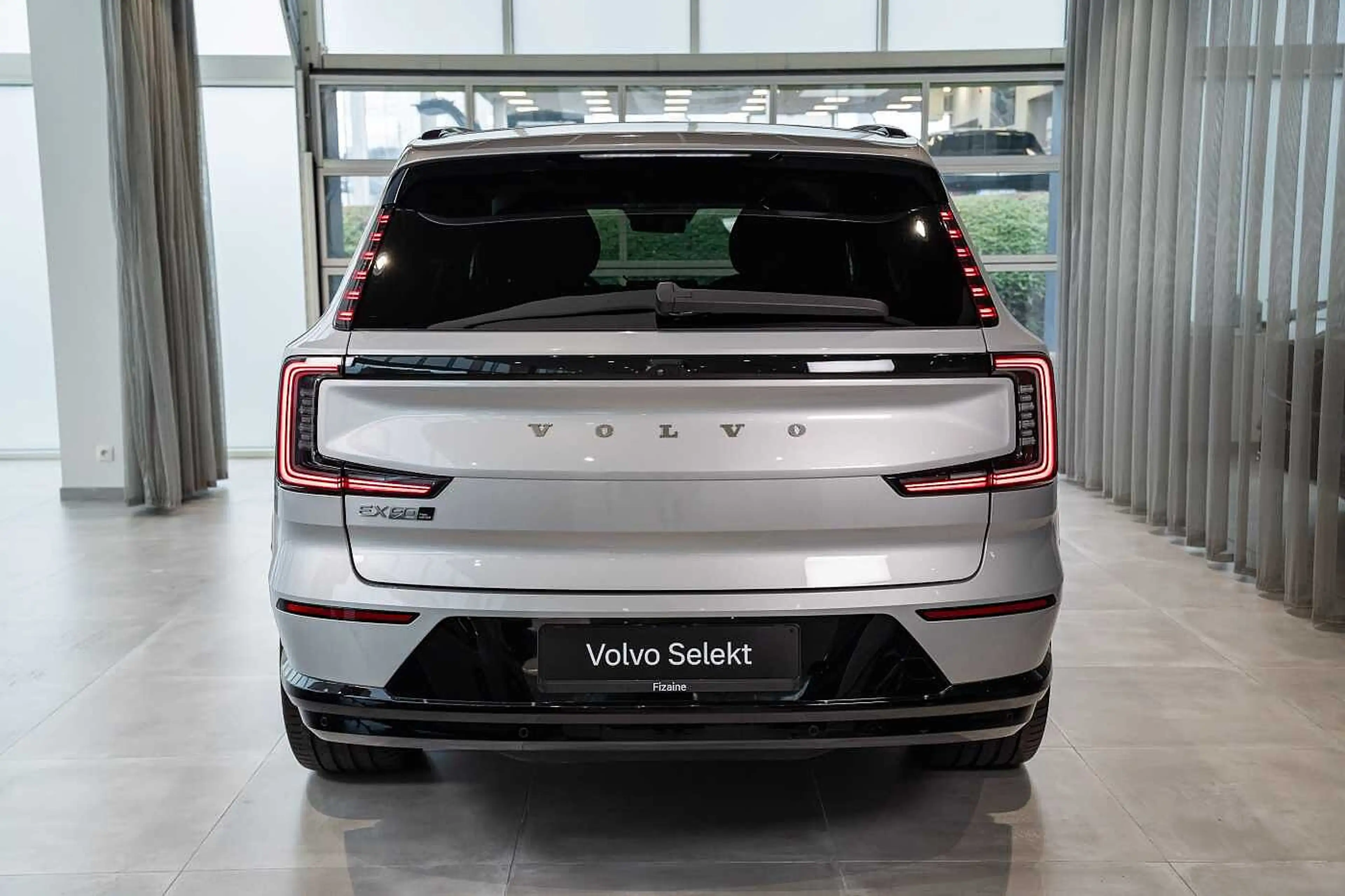 Volvo EX90 Plus Twin Motor 7 places — photo 8