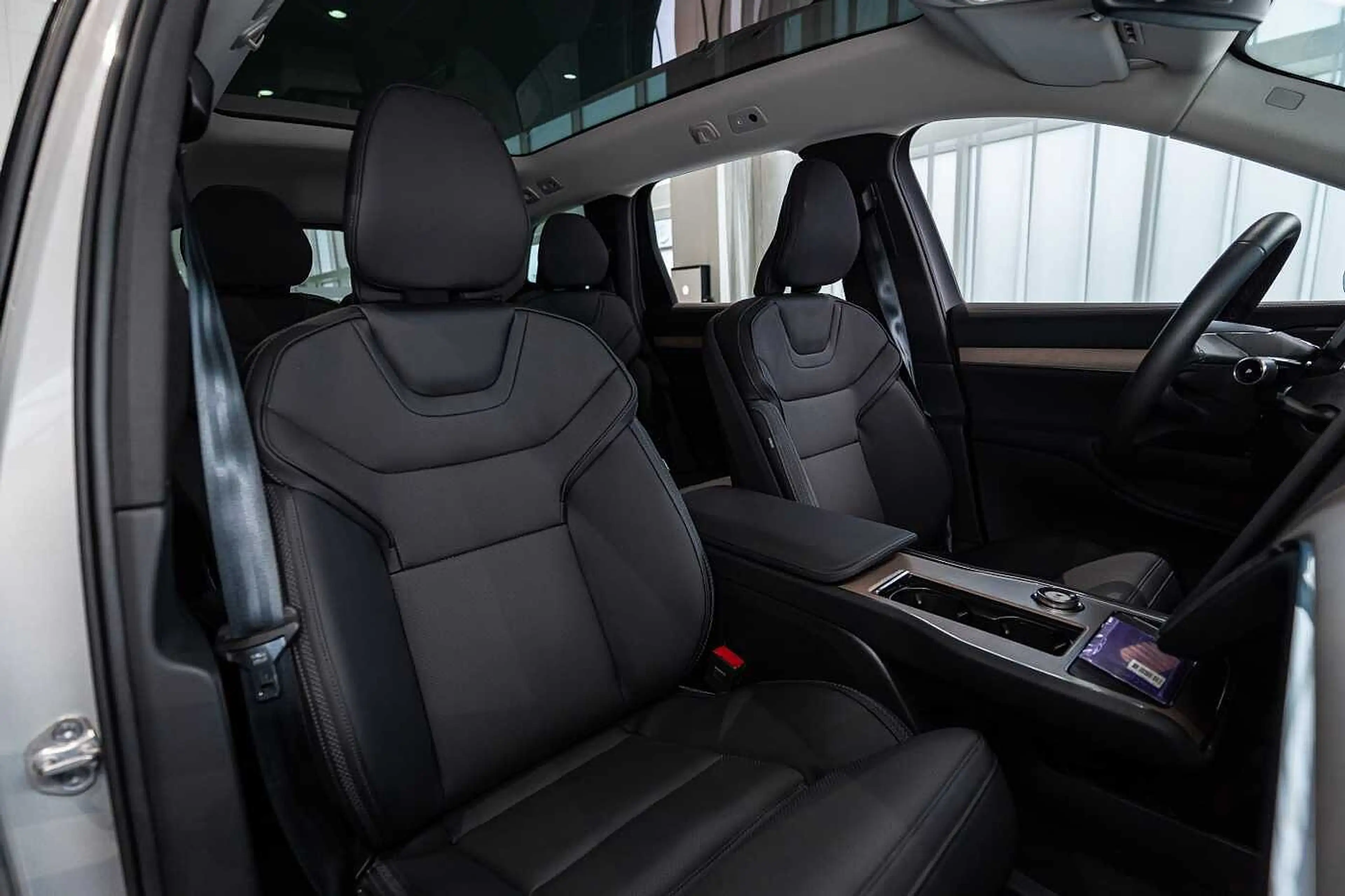 Volvo EX90 Plus Twin Motor 7 places — photo 13