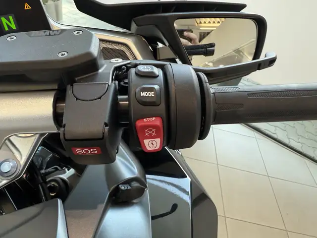BMW R 1300 RT view 7