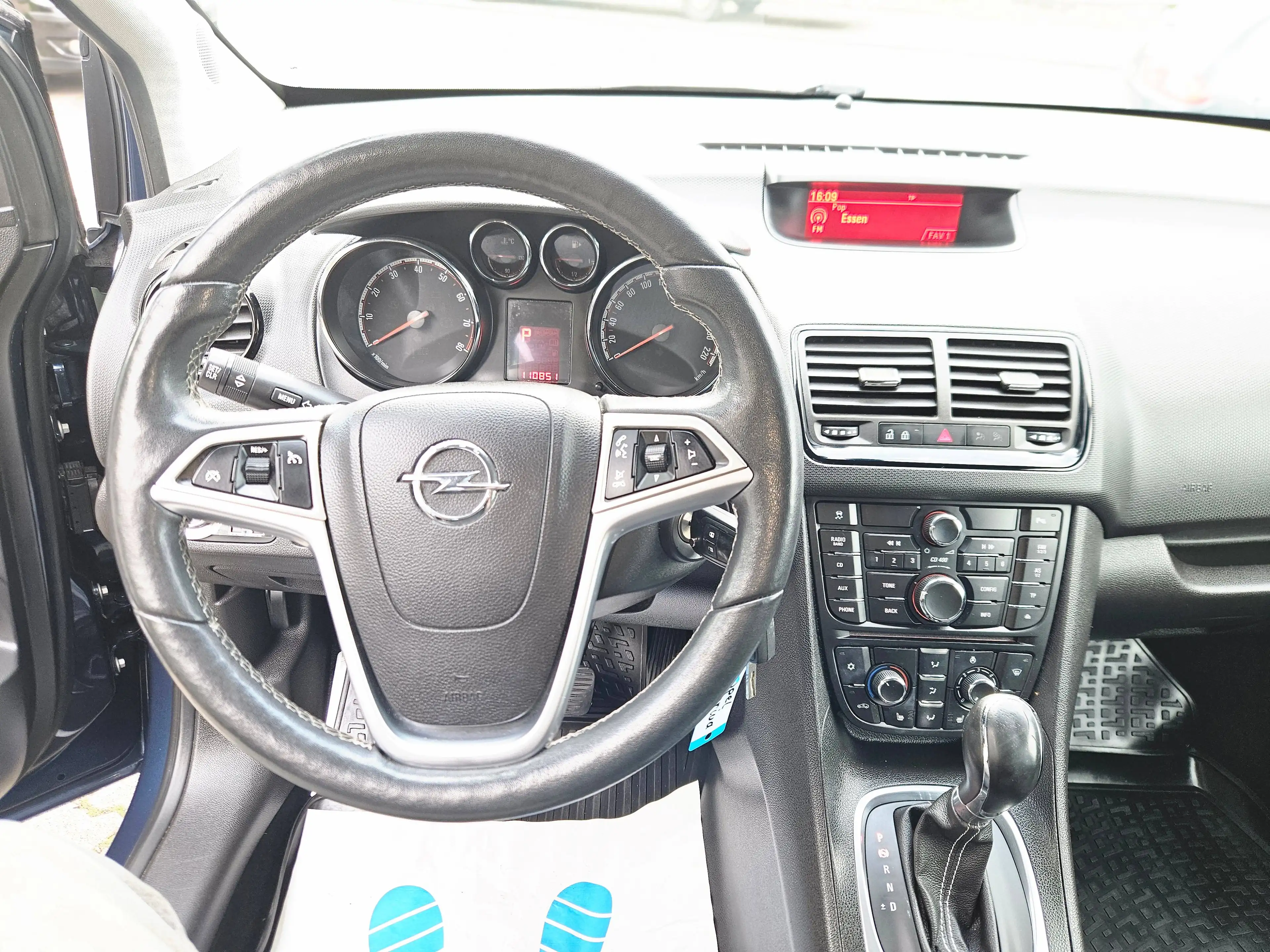 Opel Meriva Edition Tüv Neu — photo 9