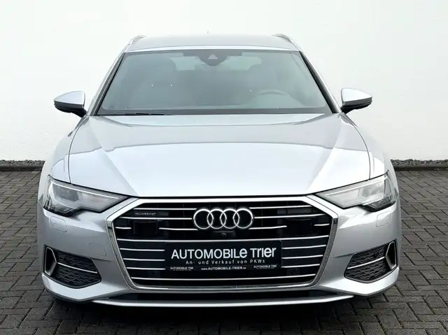 Audi A6 Avant view 2