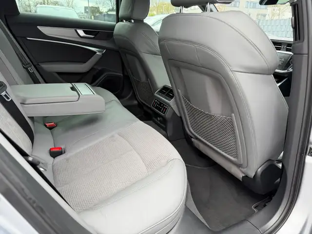 Audi A6 Avant view 15