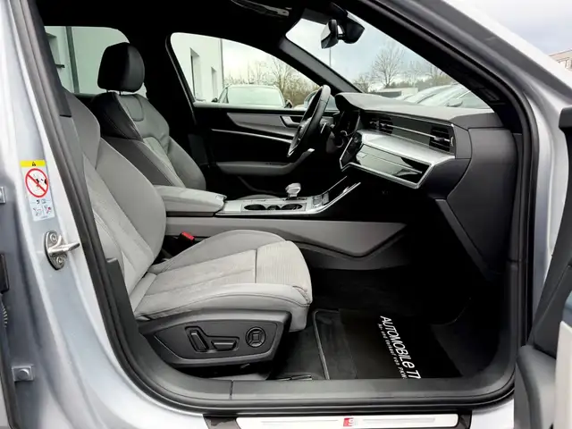 Audi A6 Avant view 13