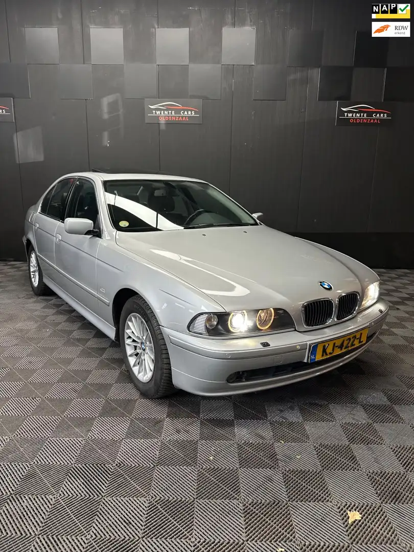 BMW 540 5-serie 540i Executive | Pano | Clima | Leder | Ni Grijs - 1