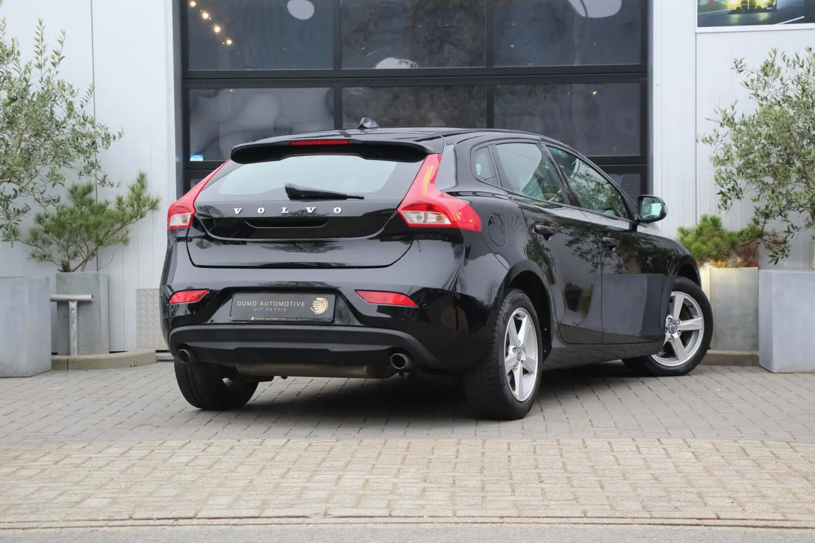 Volvo V40 1.6 T2 You! INC BTW - XENON - CRUISE - PDC - HIGH Schwarz - 2