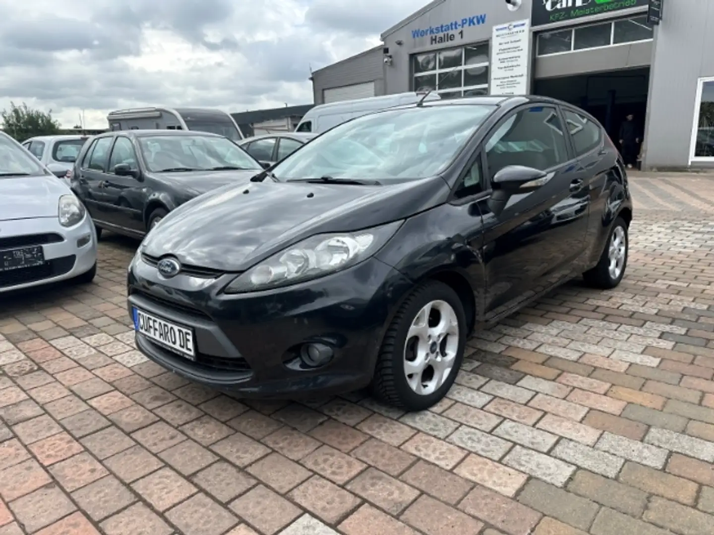 Ford Fiesta Trend 1.4 TDCi DPF Schwarz - 2
