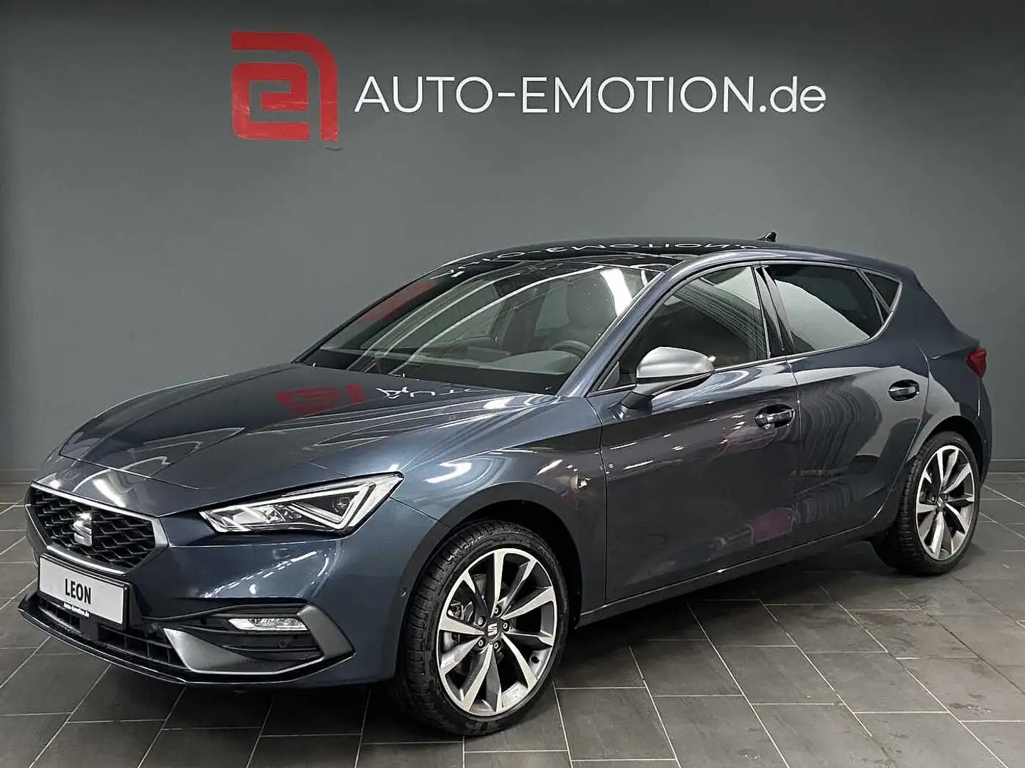 SEAT Leon FR 2.0 TDI DSG*NAVI*Panorama*LED Grau - 1