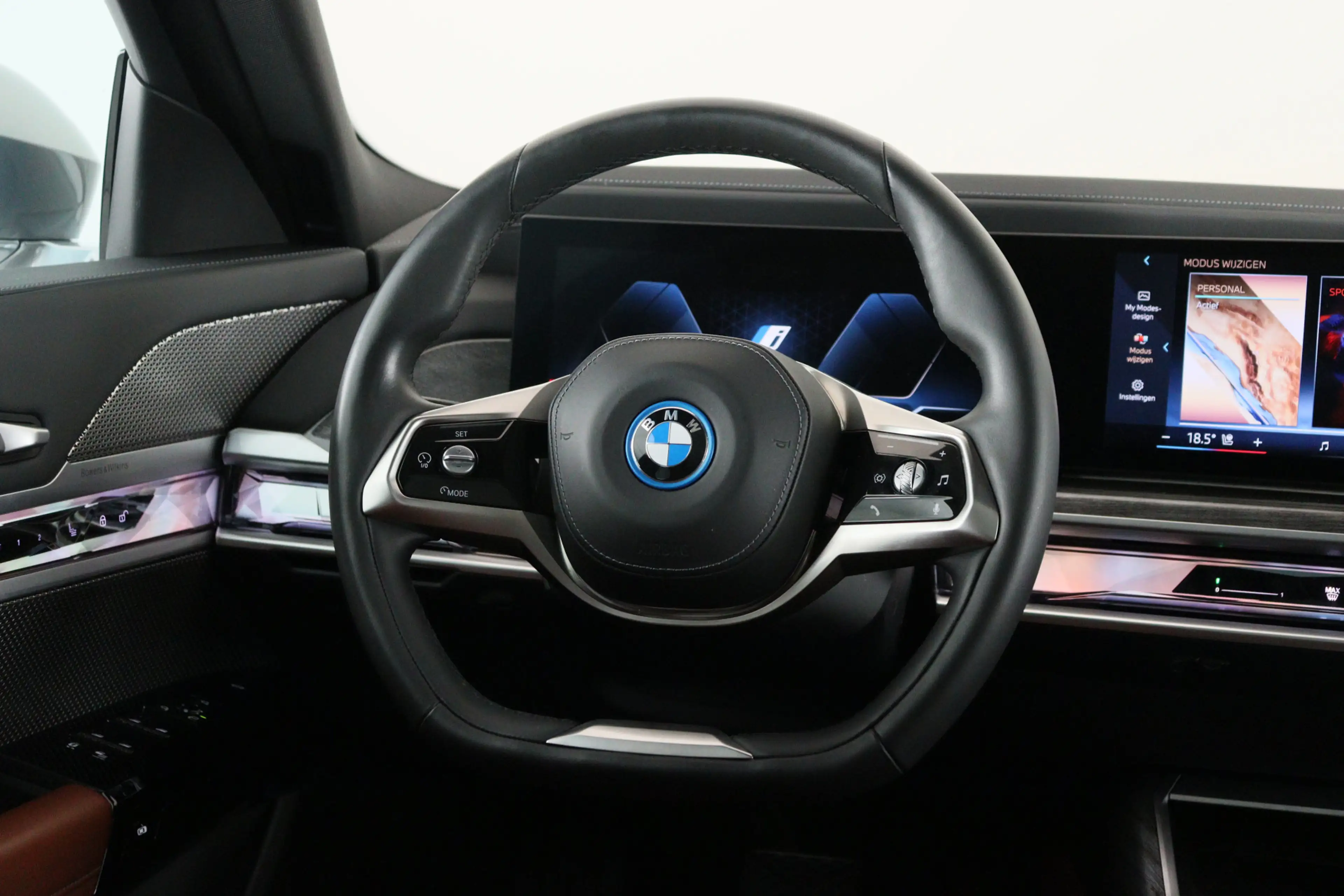 BMW i7 xDrive60 106 kWh — photo 2