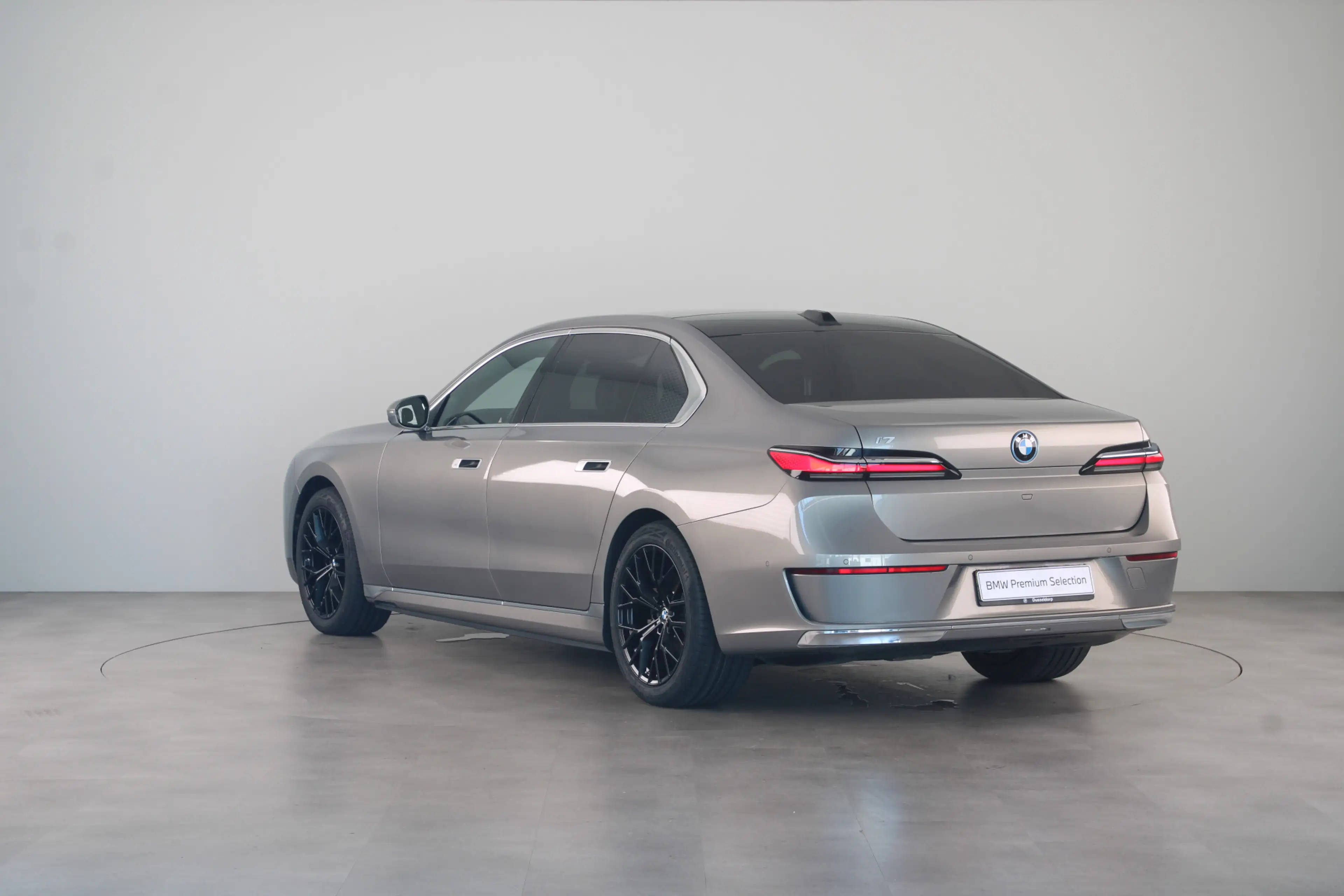BMW i7 xDrive60 106 kWh — photo 14