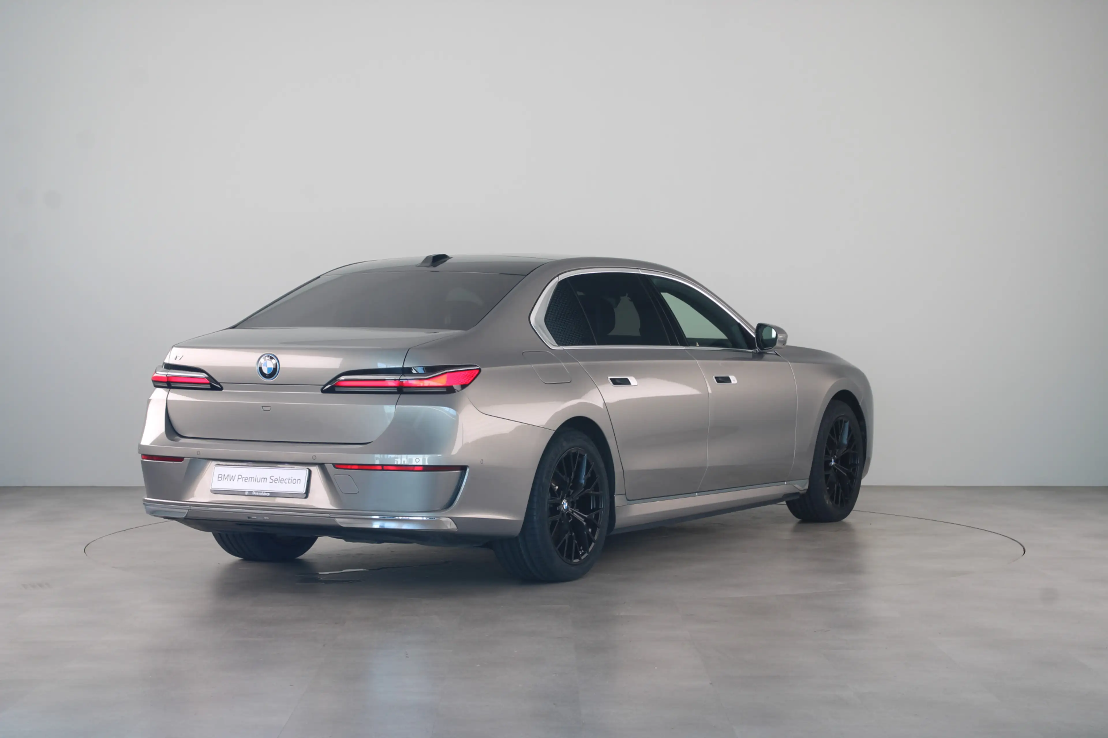 BMW i7 xDrive60 106 kWh — photo 12