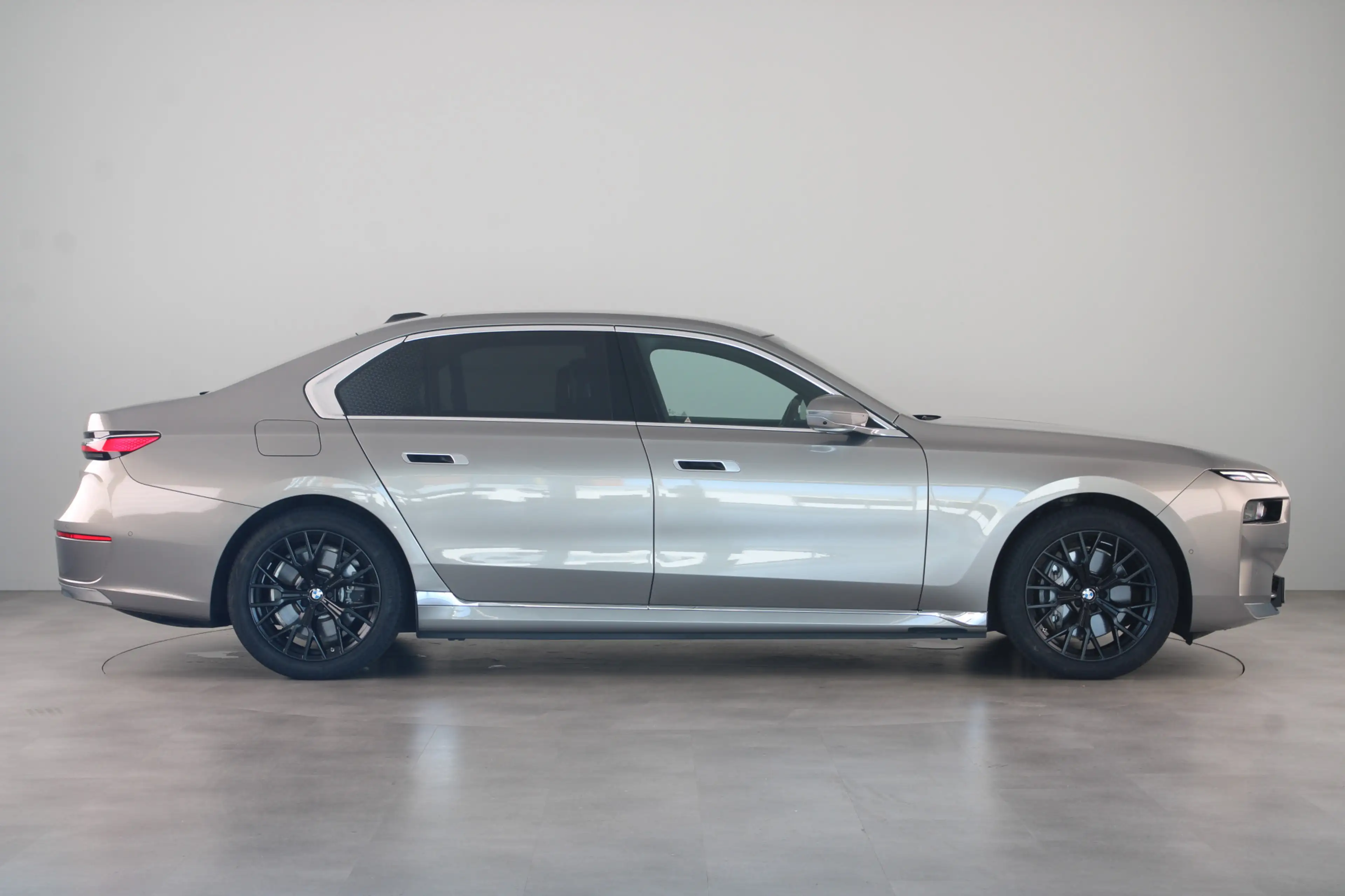 BMW i7 xDrive60 106 kWh — photo 11