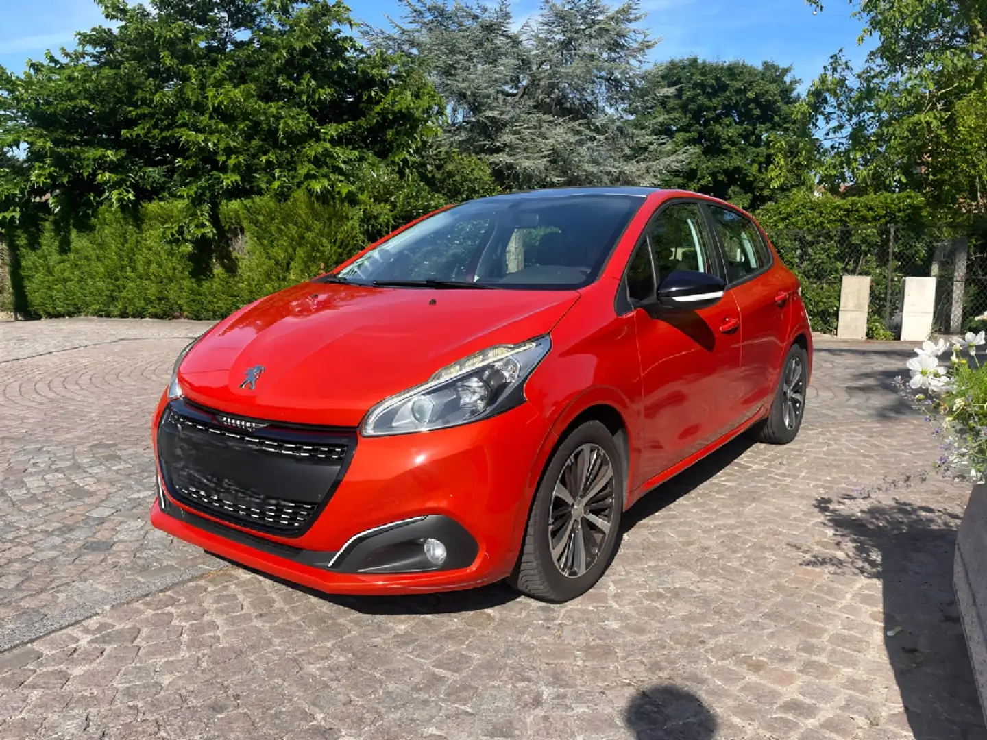 Peugeot 208 1.2 thp 82ch BVM5 Allure - 1