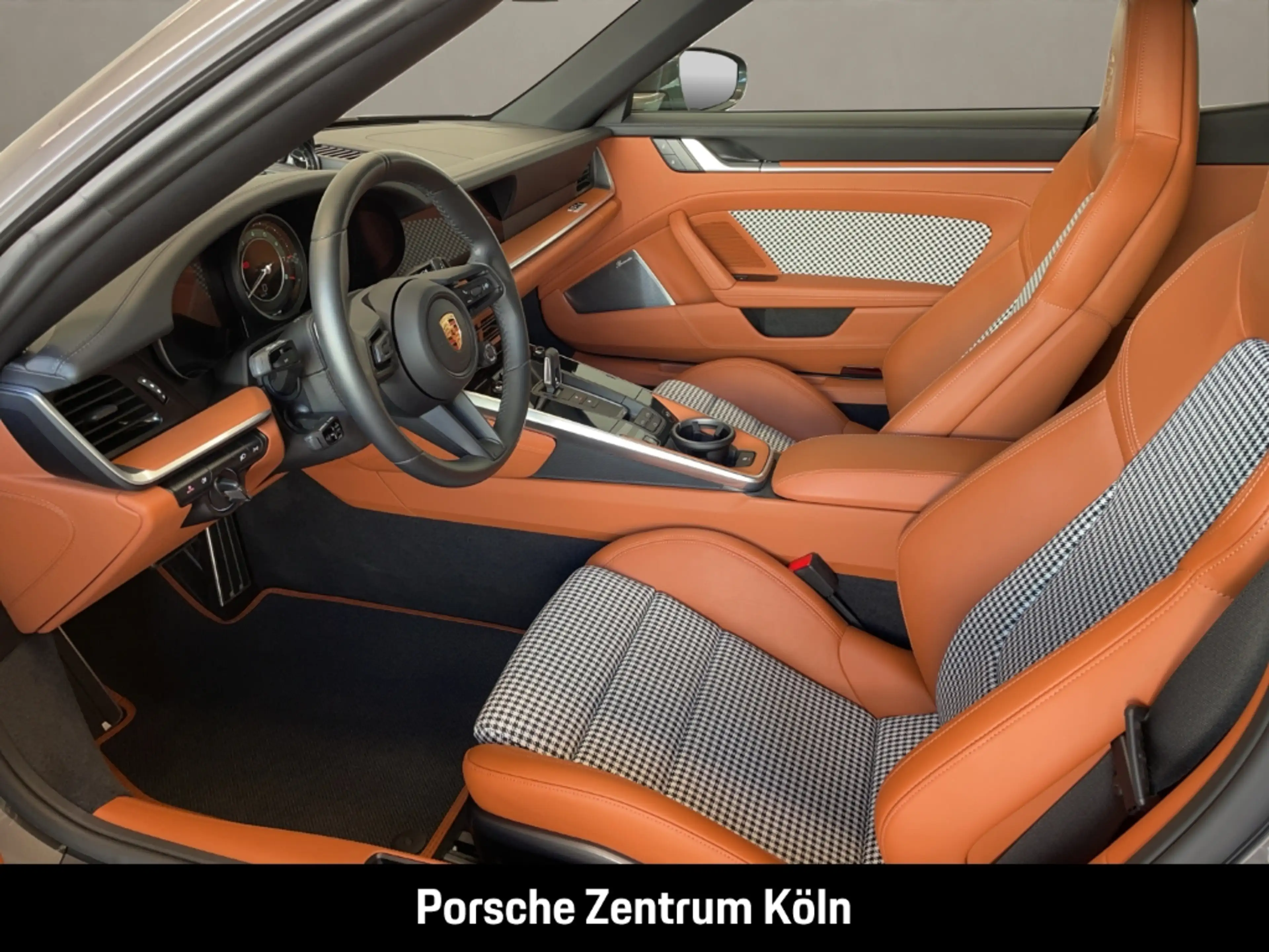 Porsche 992 911 Turbo S Cabriolet Burmester InnoDrive — photo 13