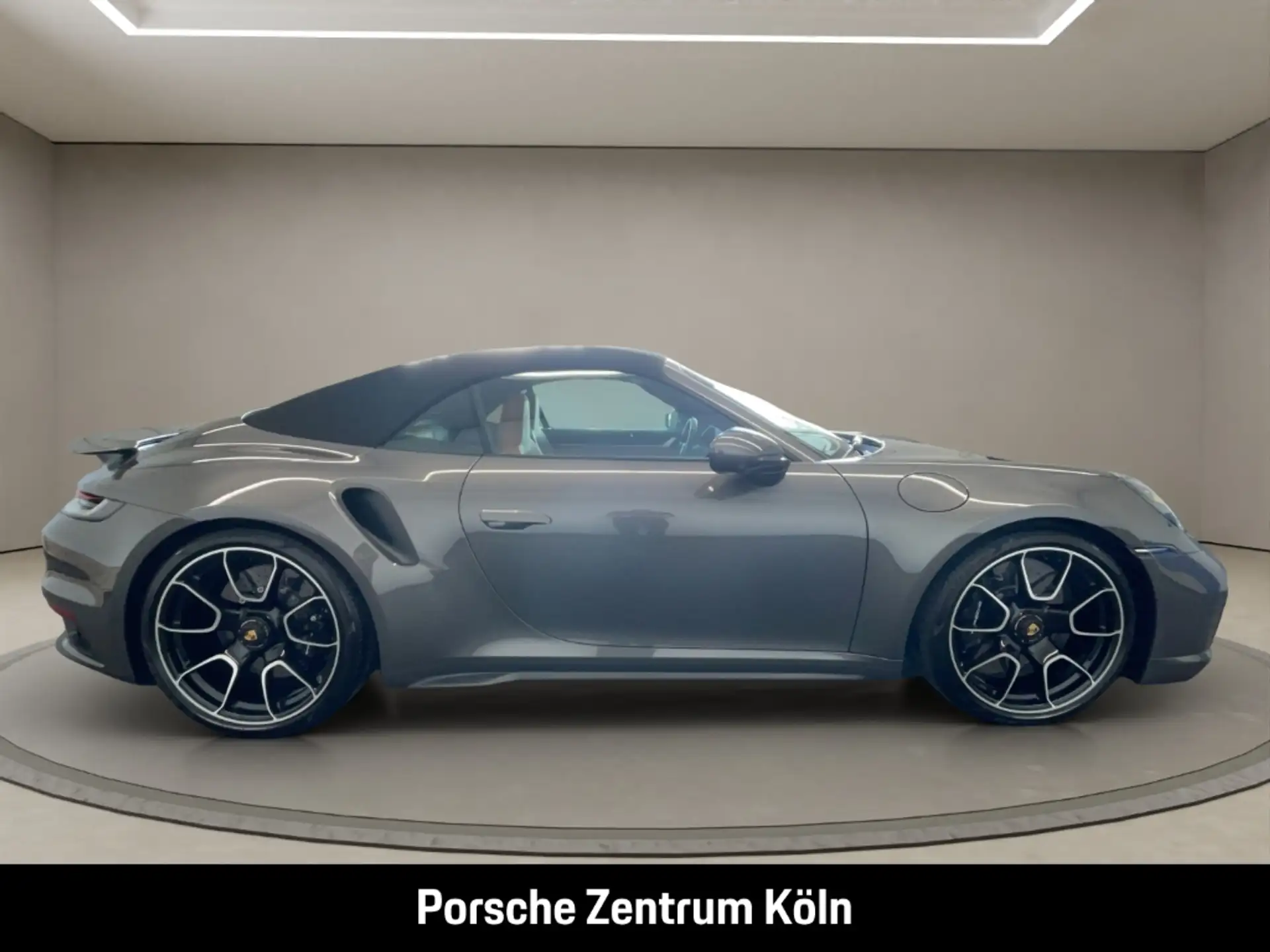 포르쉐 911 Turbo S Cabriolet 2024 회색 사진 6