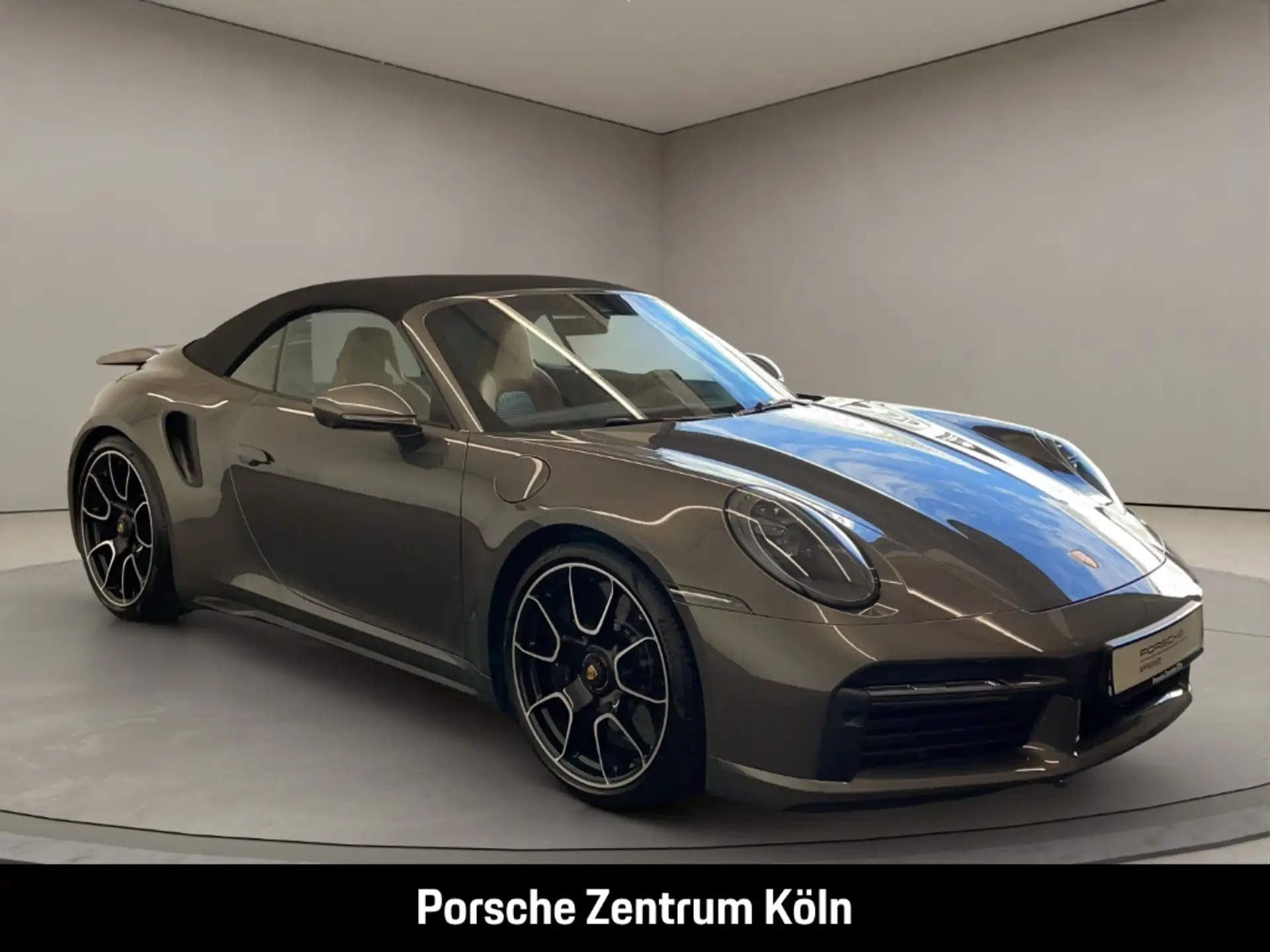 포르쉐 911 Turbo S Cabriolet 2024 회색 사진 7