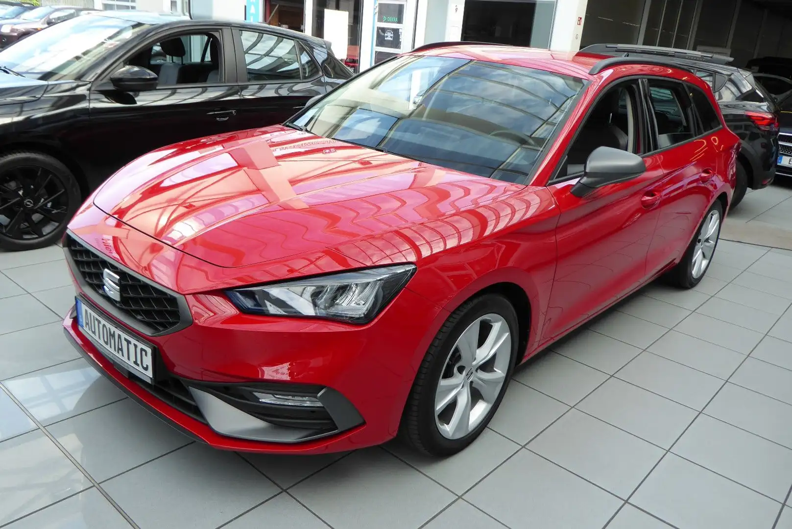 SEAT Leon Sportstourer FR Automatik erst 49.100 KM!! Rouge - 1