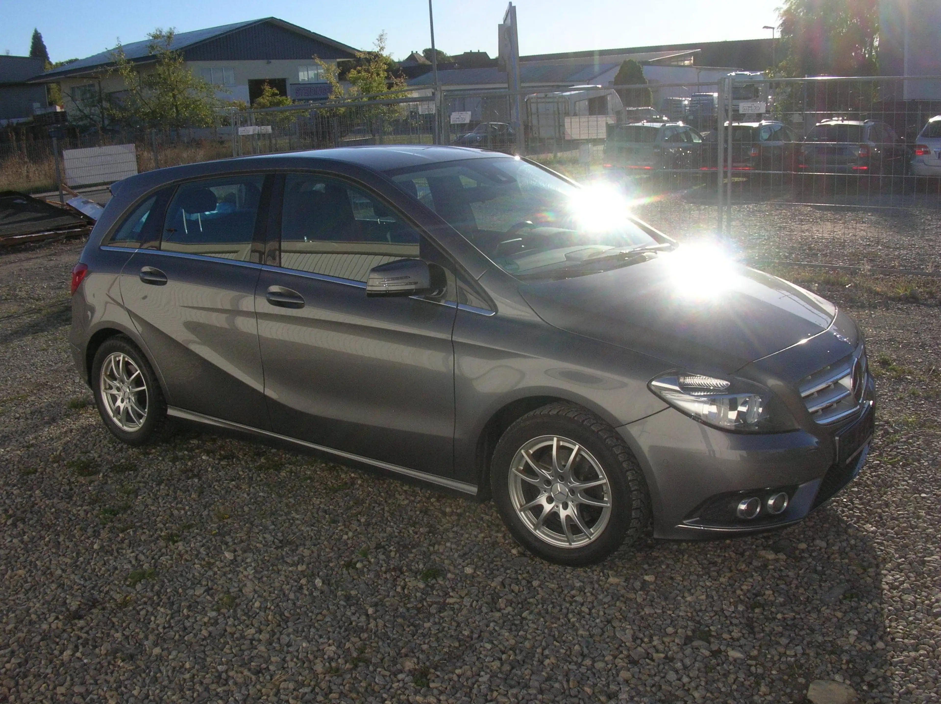 Mercedes-Benz B 200 B 200 - Navi - Klima - PDC - Kamera - AHK .. — photo 3