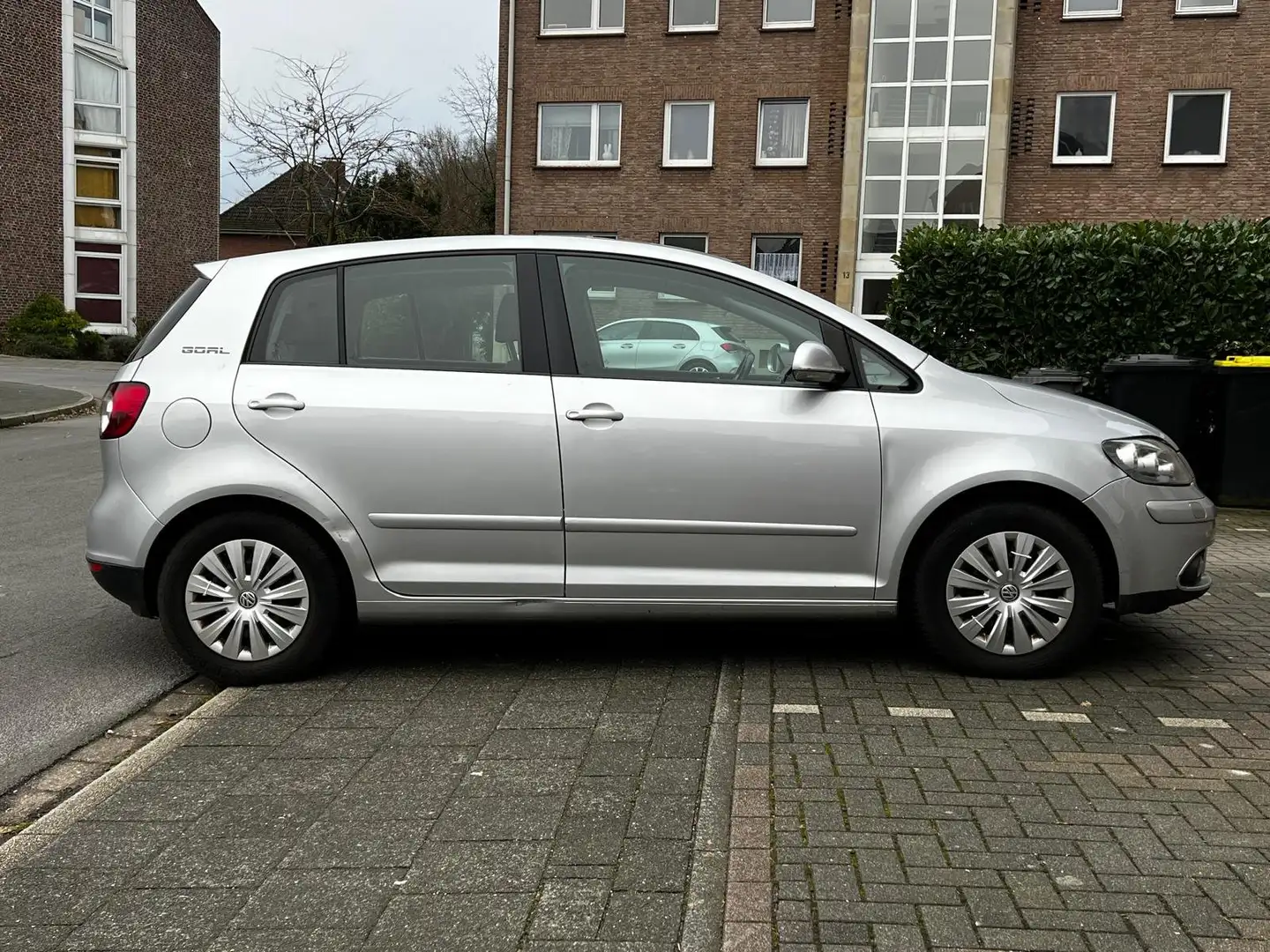 Volkswagen Golf Plus Golf V Plus 1.6 Goal Stříbrná - 1