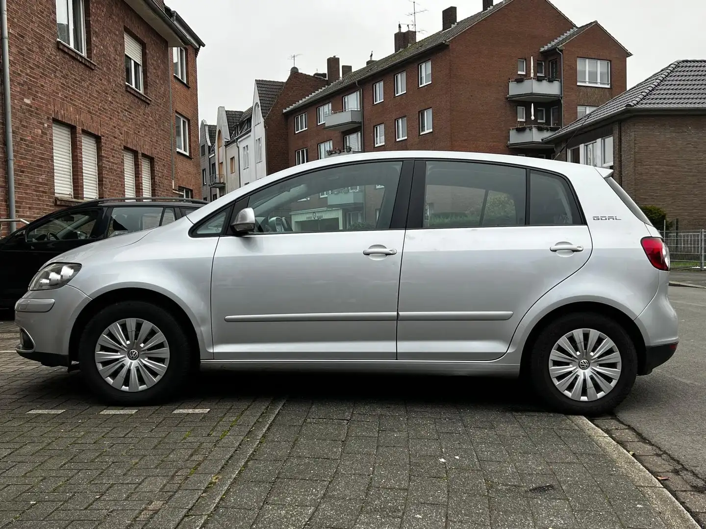 Volkswagen Golf Plus Golf V Plus 1.6 Goal Stříbrná - 2