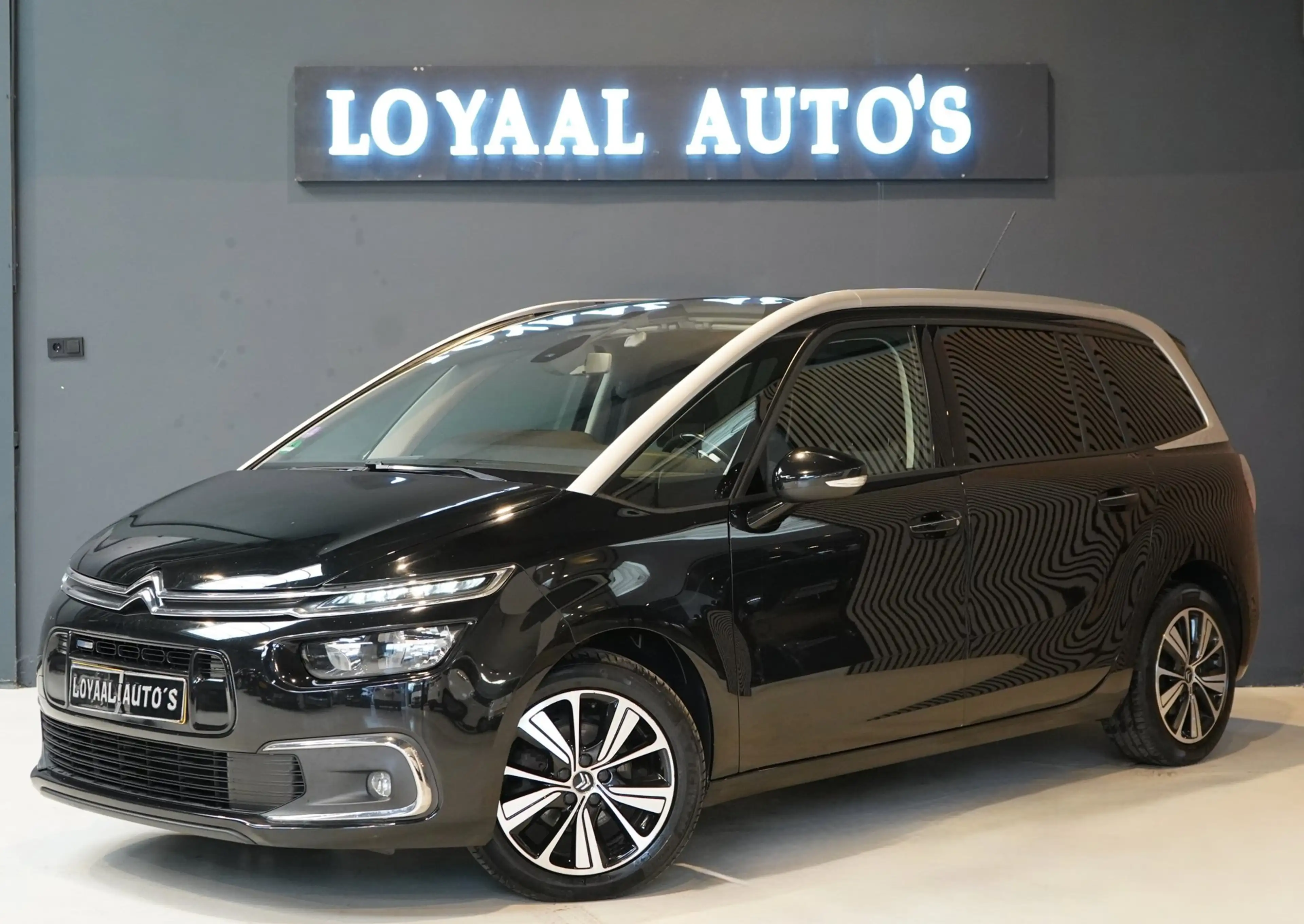 Citroen Grand C4 Picasso 1.2 PureTech Shine | 7 PERSOONS | NAVI | AIRCO | A — photo 3