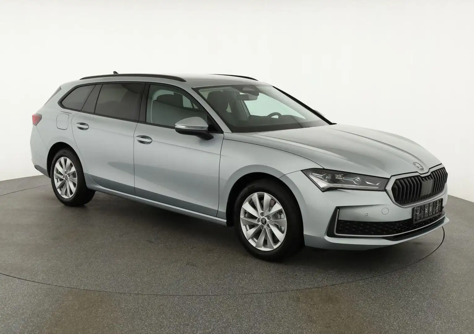 Skoda Superb Combi 1.5 TSI iV 150kW Selection DSG Selection,... Silber - 1